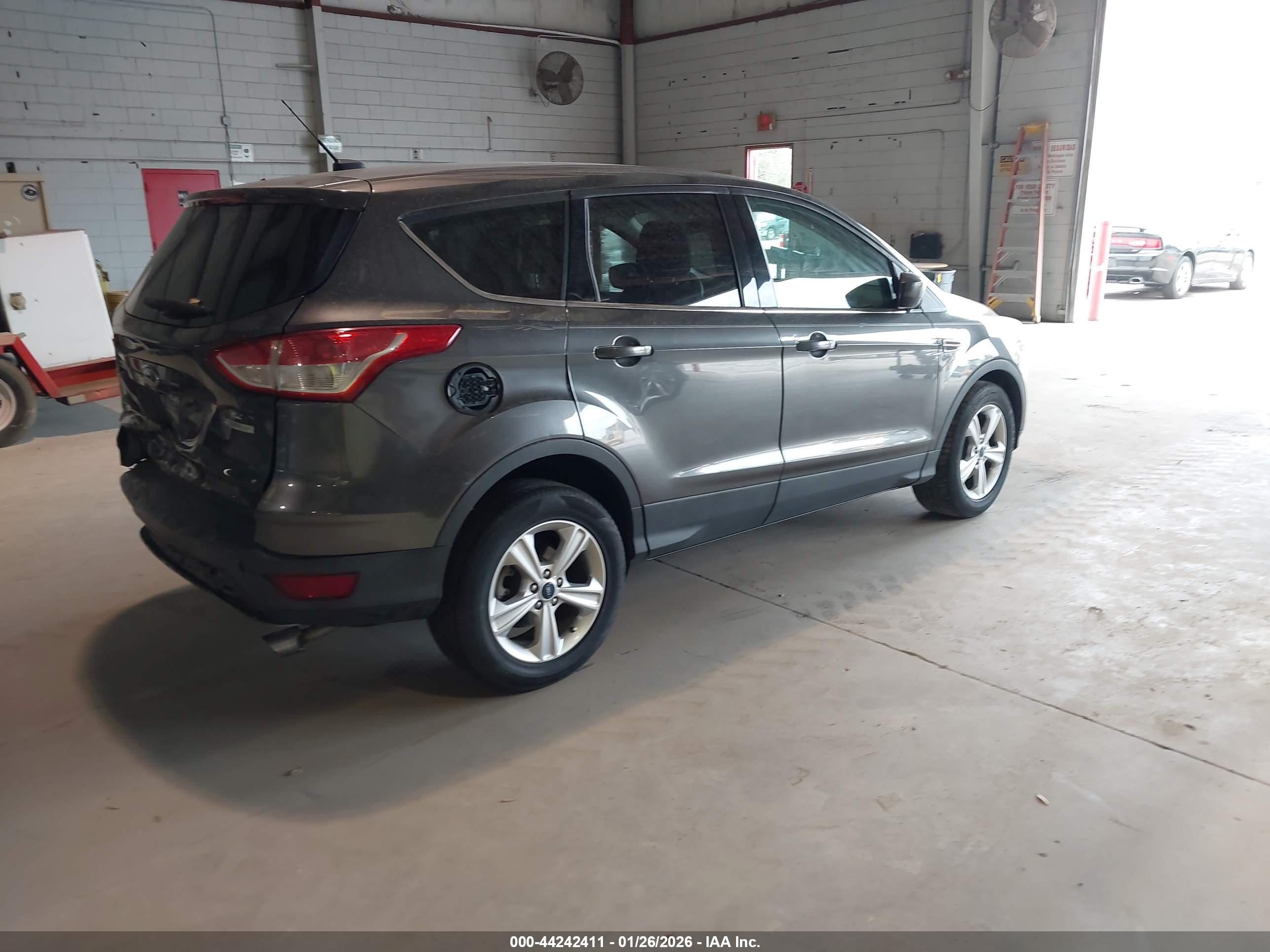FORD ESCAPE image 4