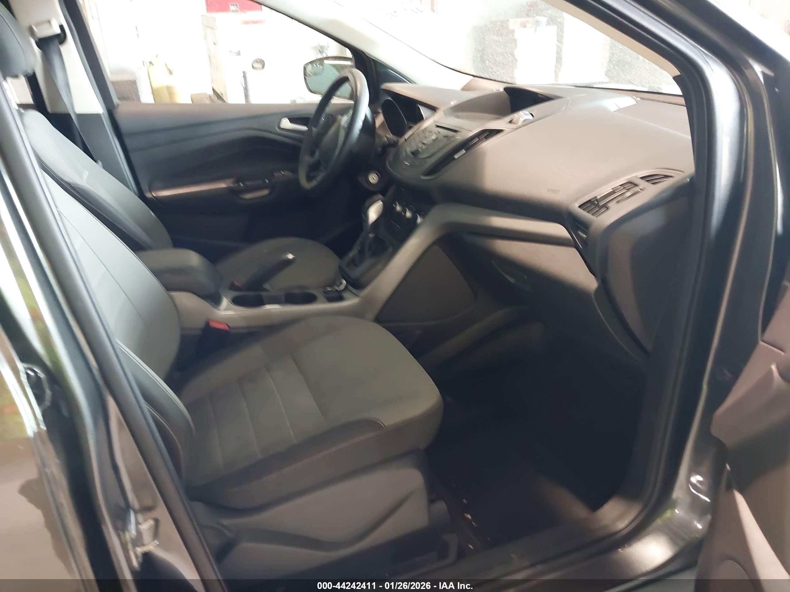 FORD ESCAPE image 5