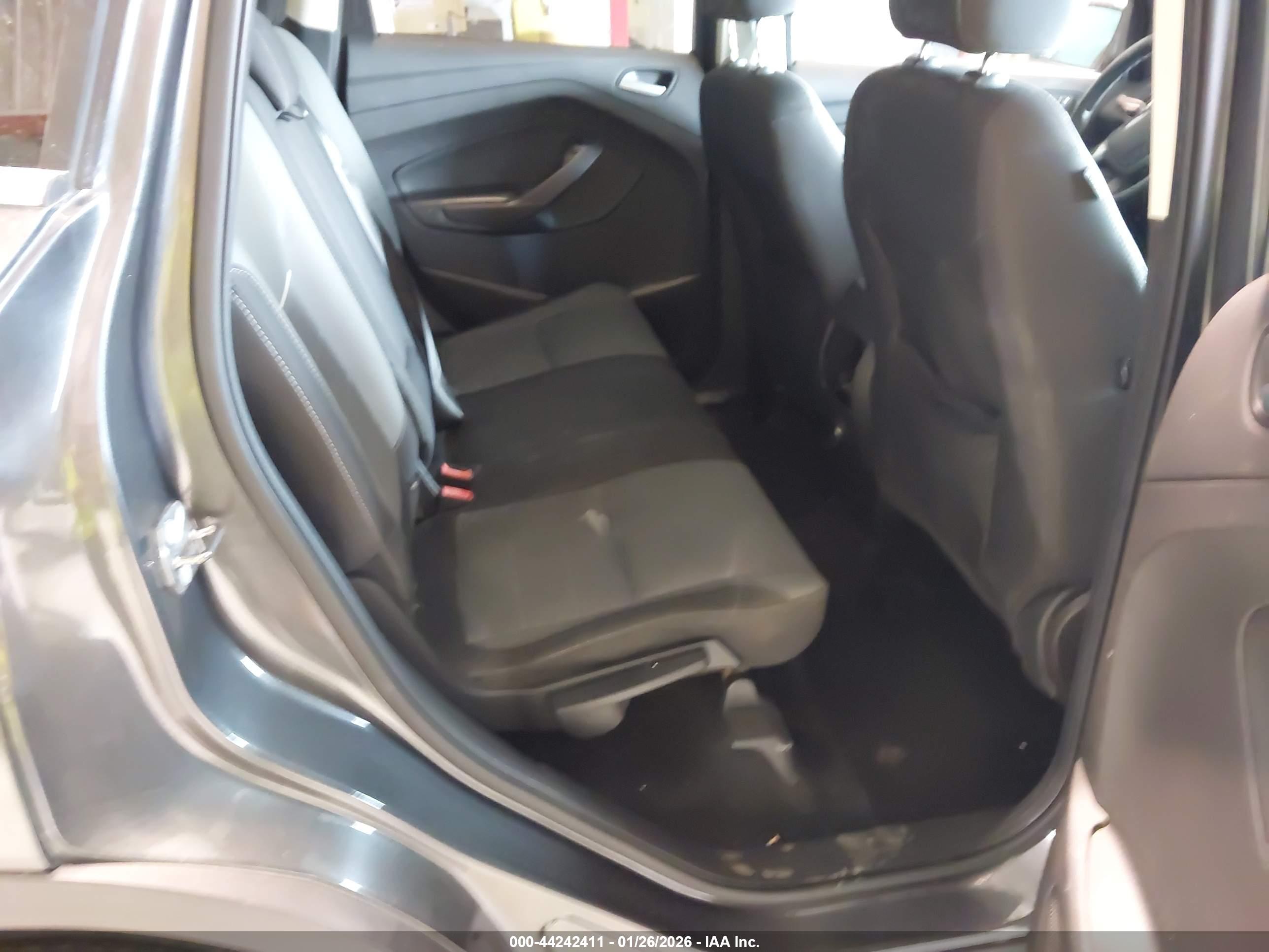FORD ESCAPE image 8