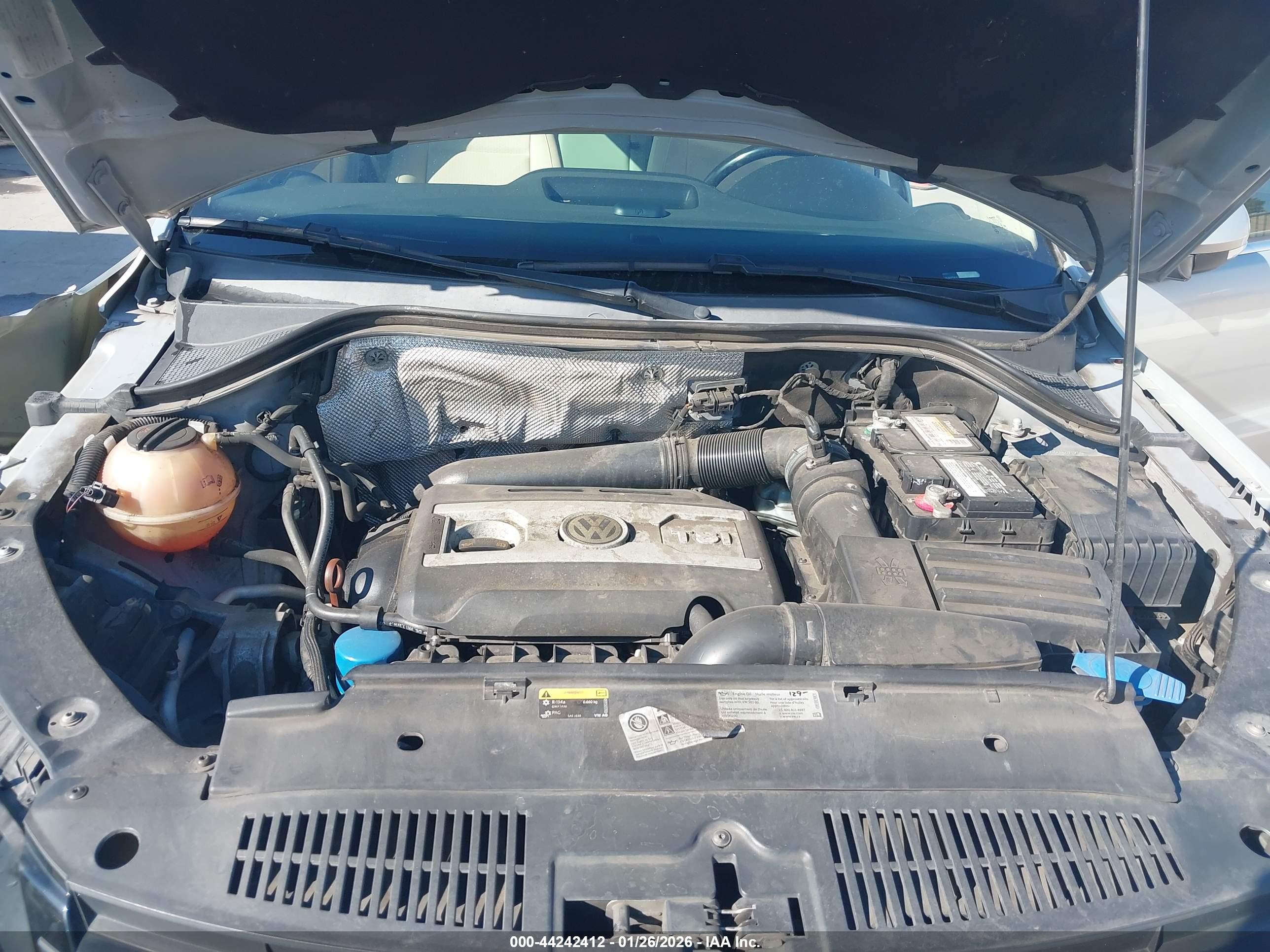 VOLKSWAGEN TIGUAN image 10