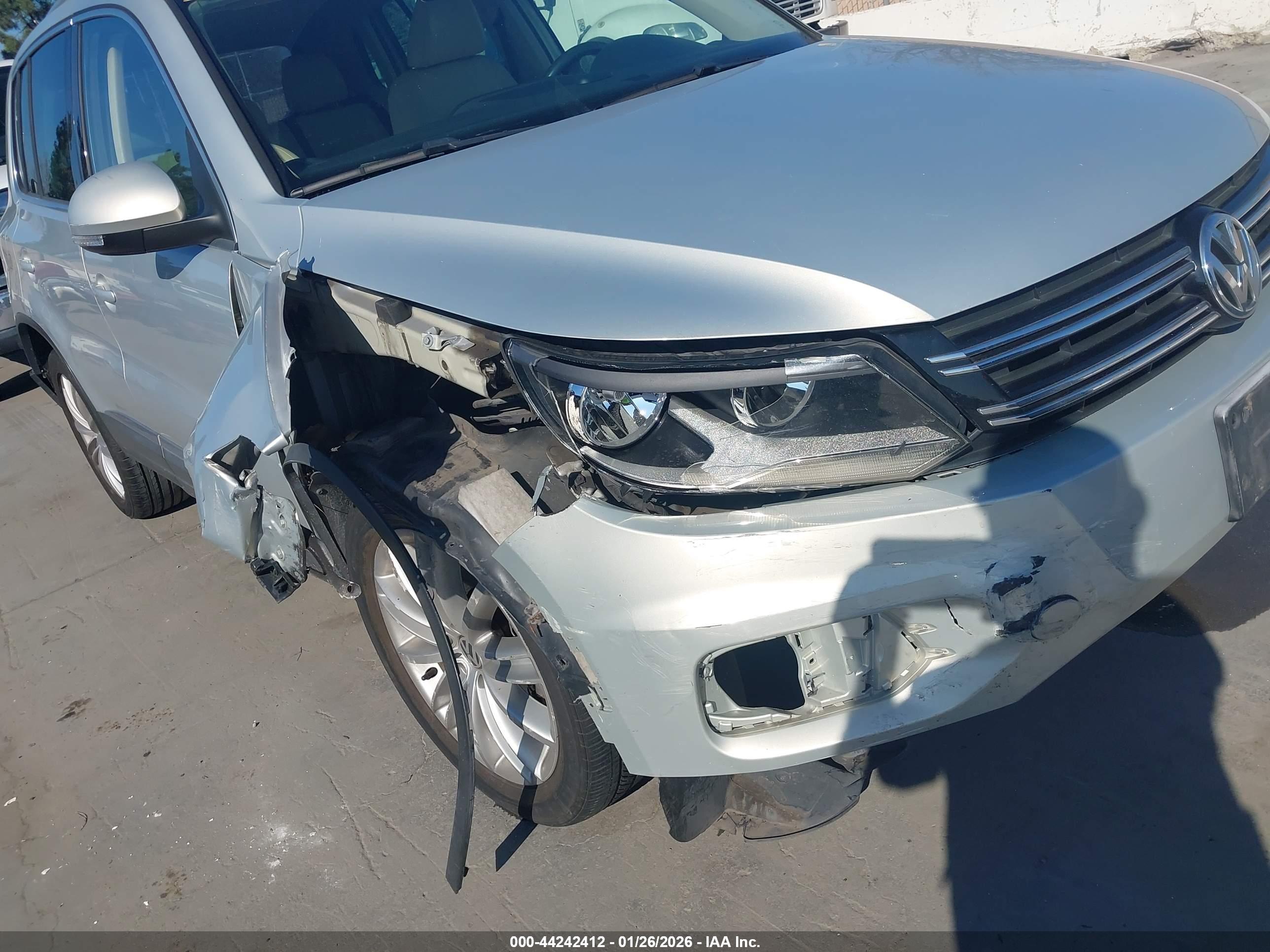 VOLKSWAGEN TIGUAN image 6
