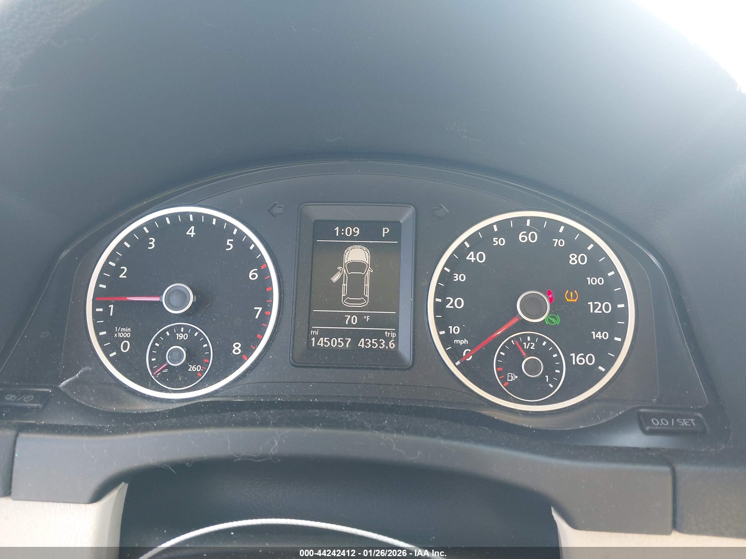 VOLKSWAGEN TIGUAN image 7