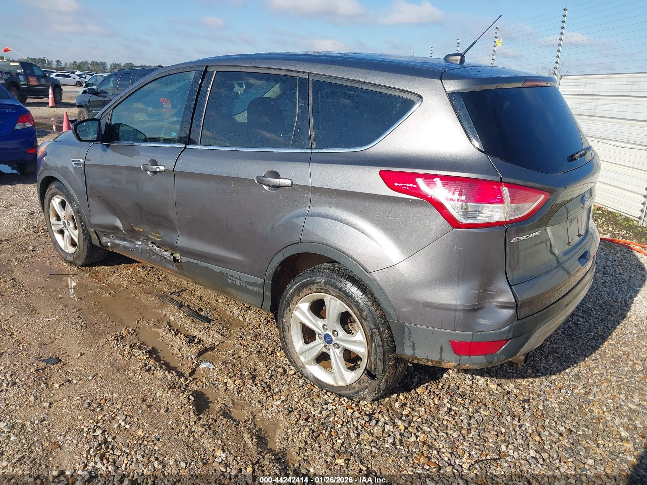 FORD ESCAPE image 3