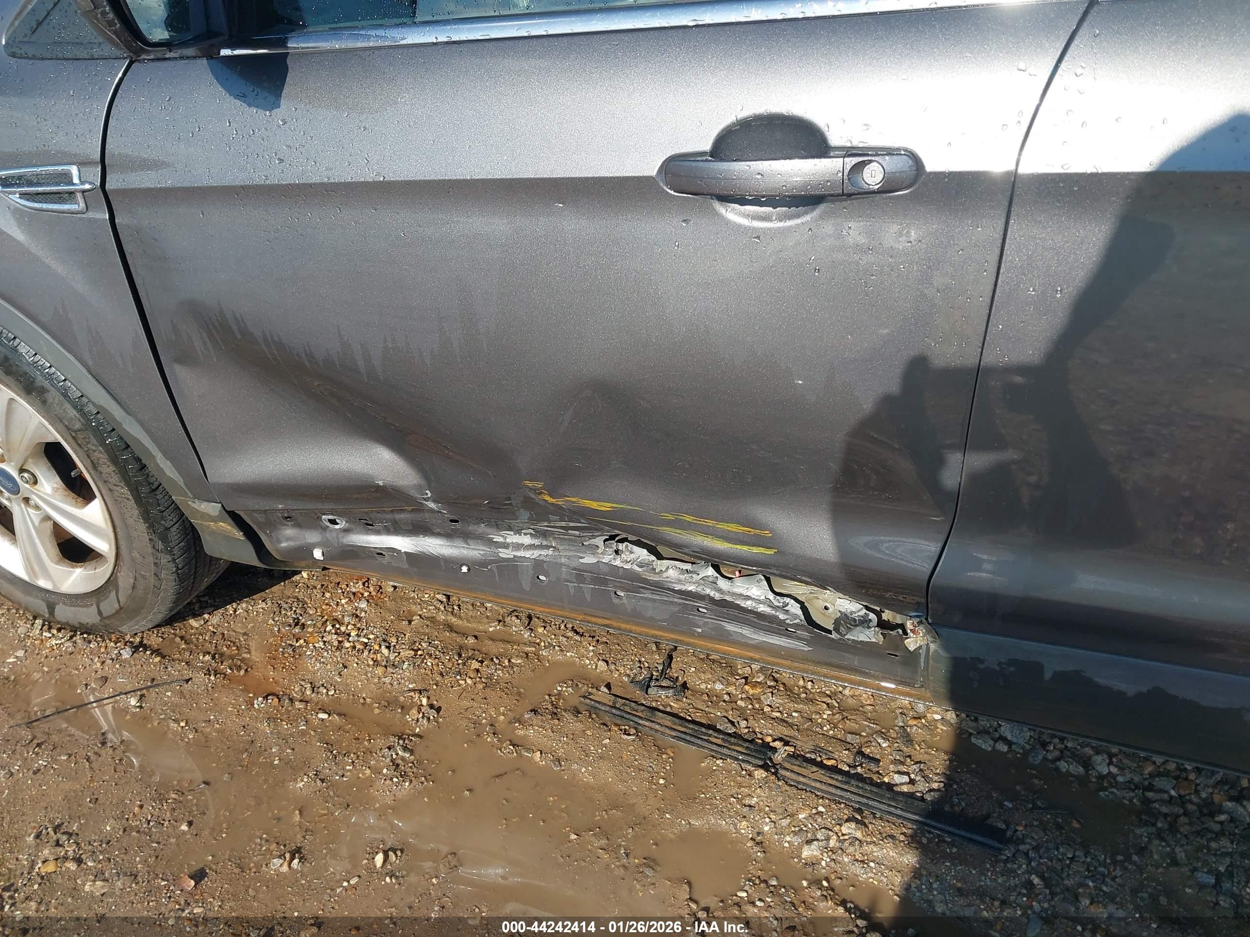 FORD ESCAPE image 6