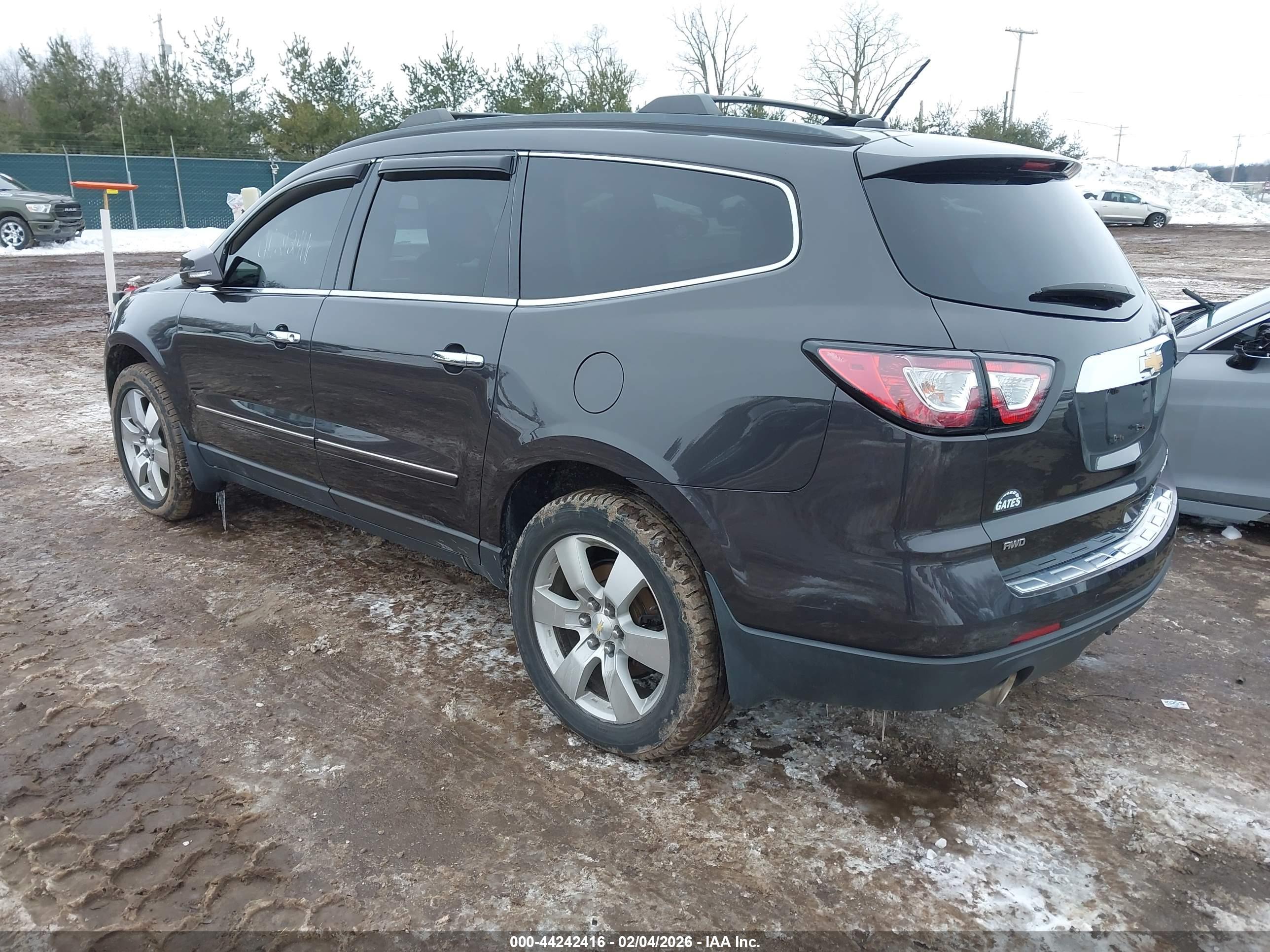CHEVROLET TRAVERSE image 3