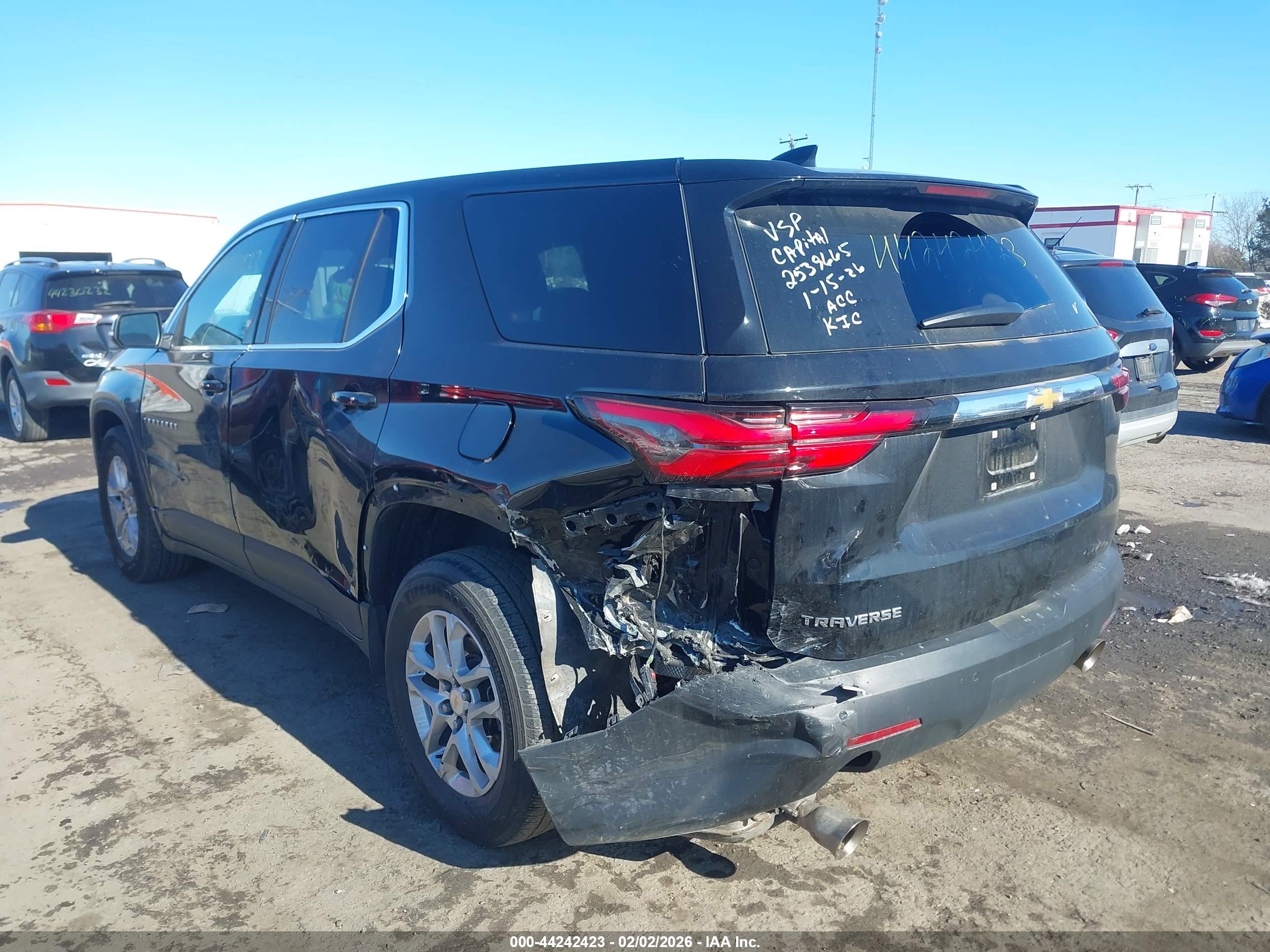 CHEVROLET TRAVERSE image 3