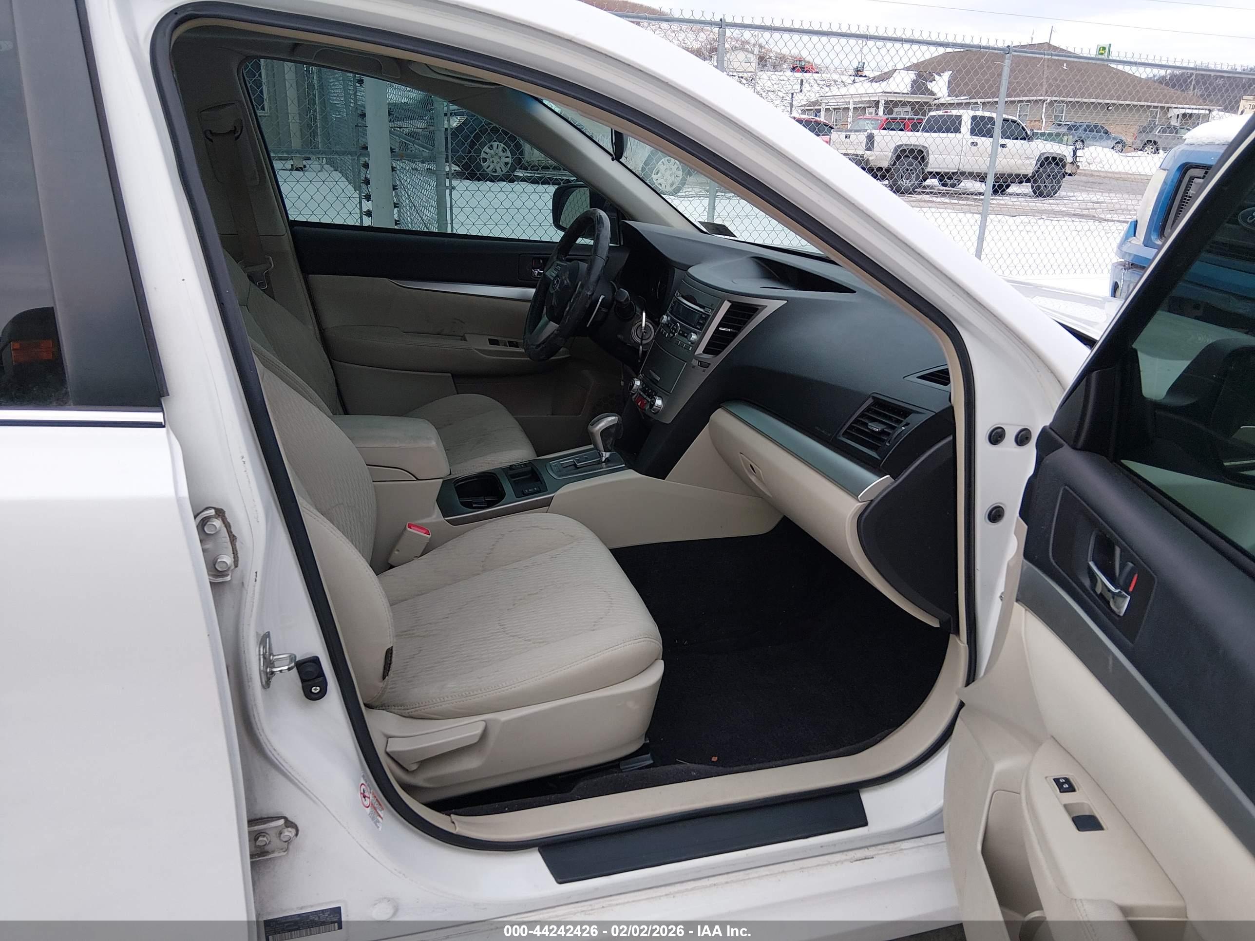 SUBARU LEGACY image 5