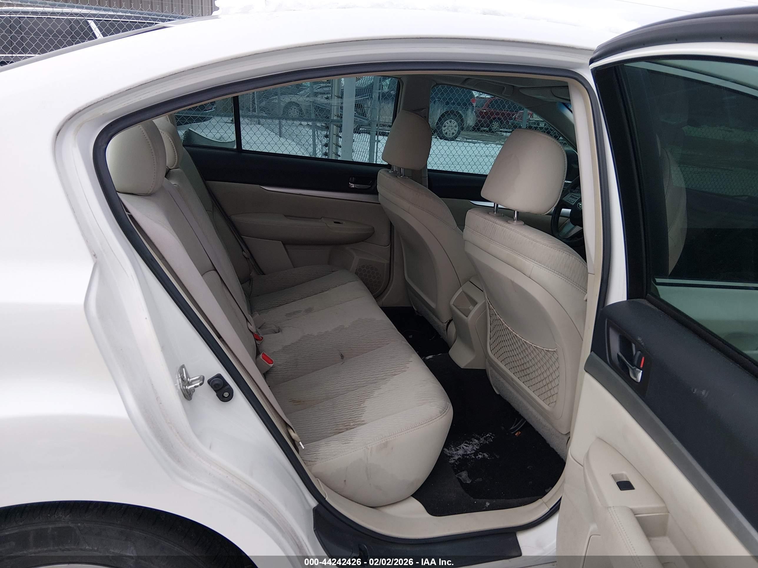 SUBARU LEGACY image 8
