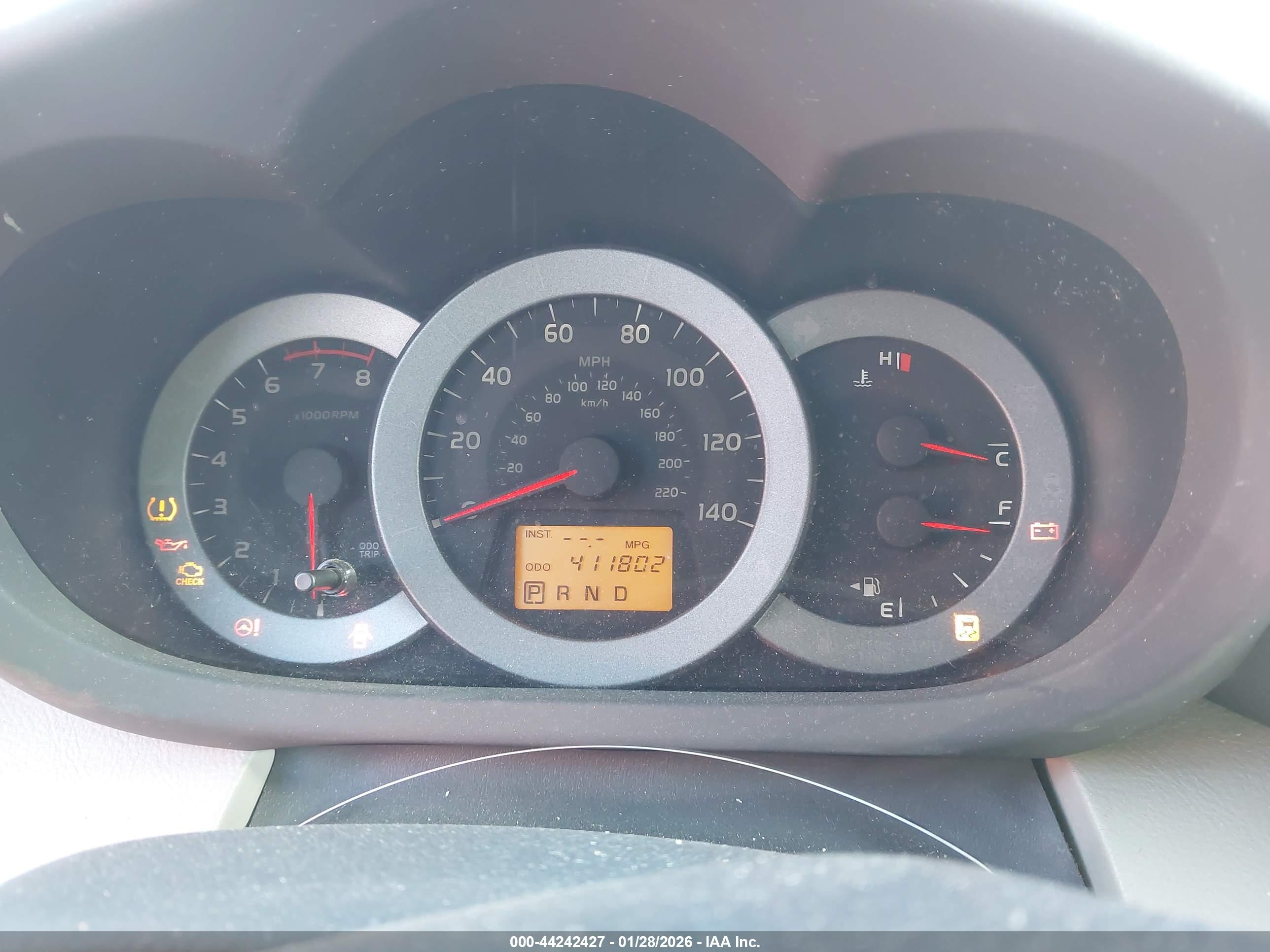 TOYOTA RAV4 image 7