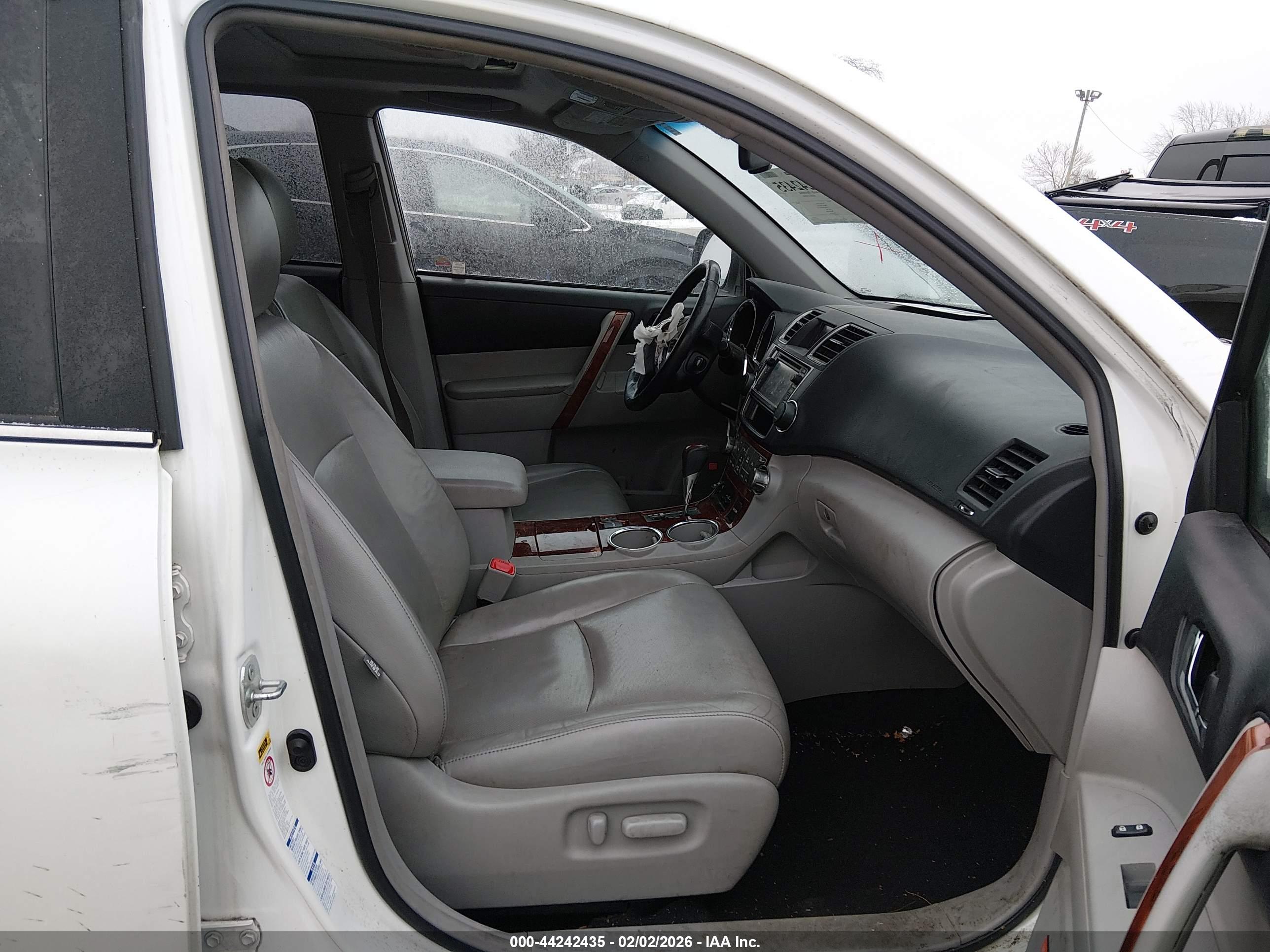 TOYOTA HIGHLANDER image 5