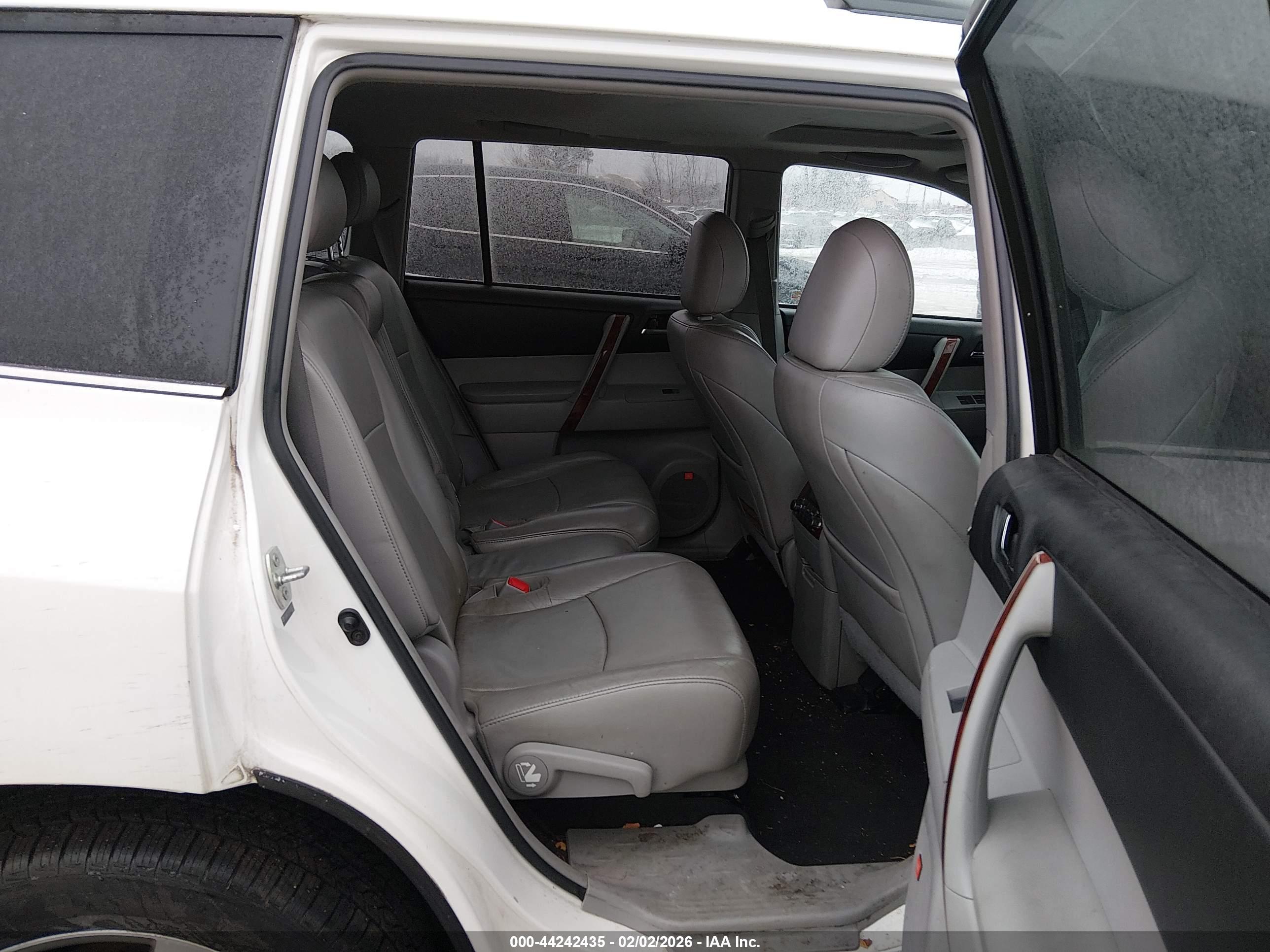 TOYOTA HIGHLANDER image 8