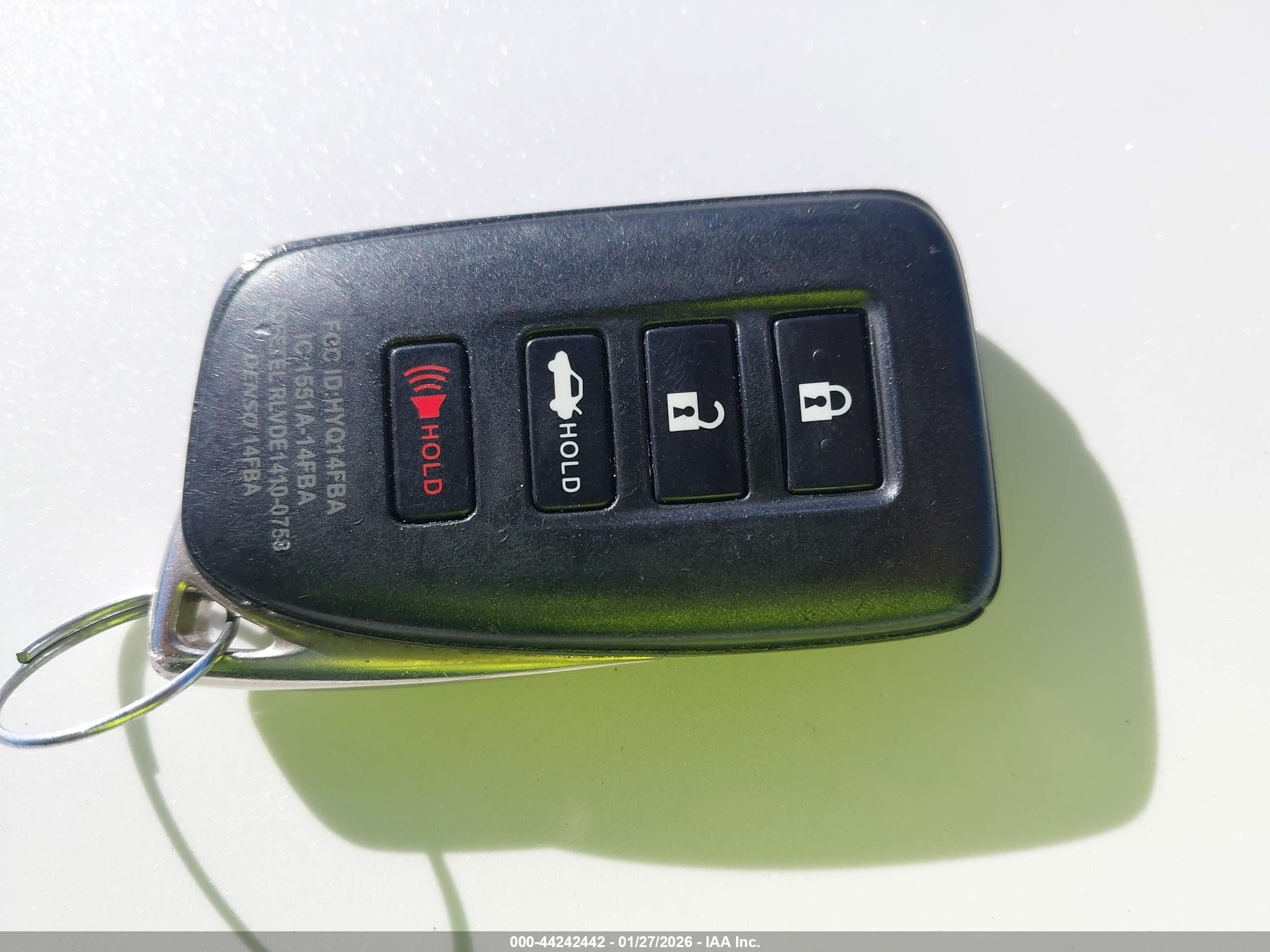LEXUS IS image 11