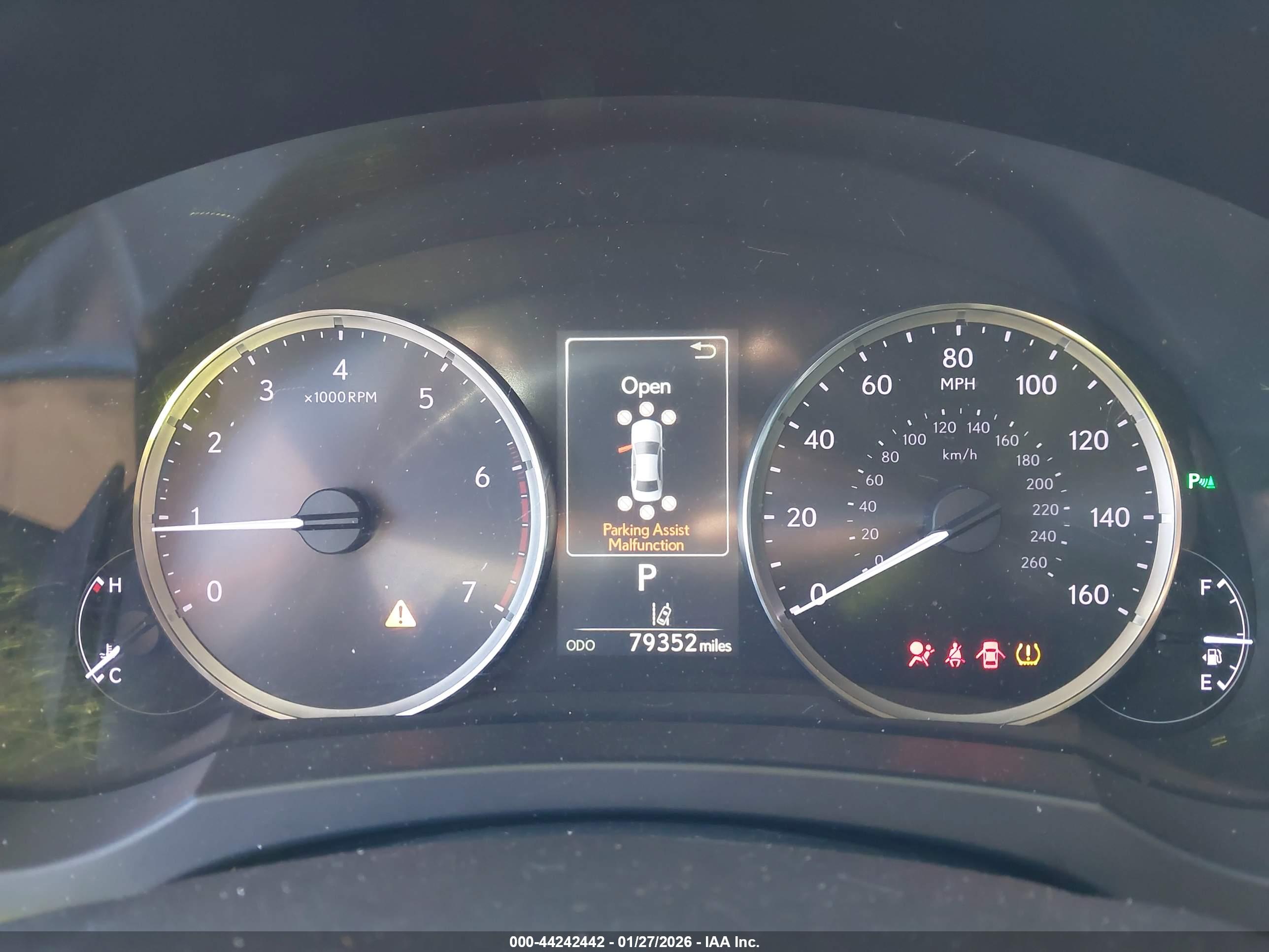 LEXUS IS image 7