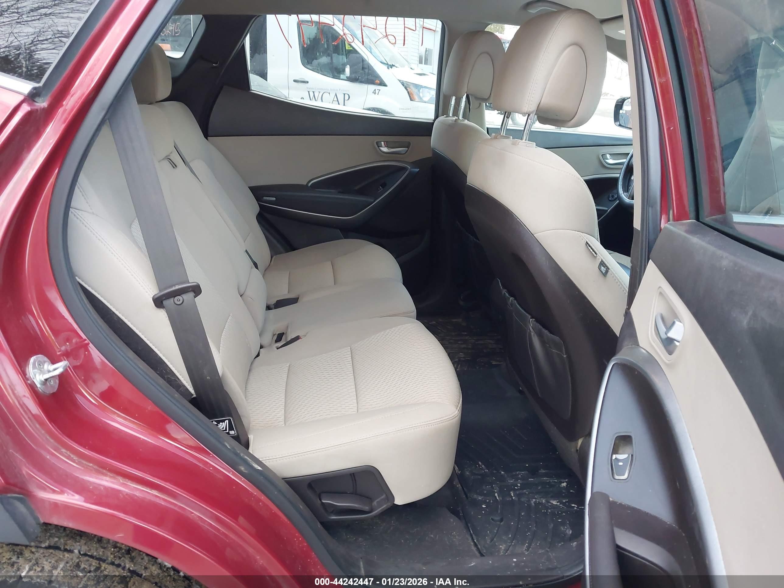 HYUNDAI SANTA image 8