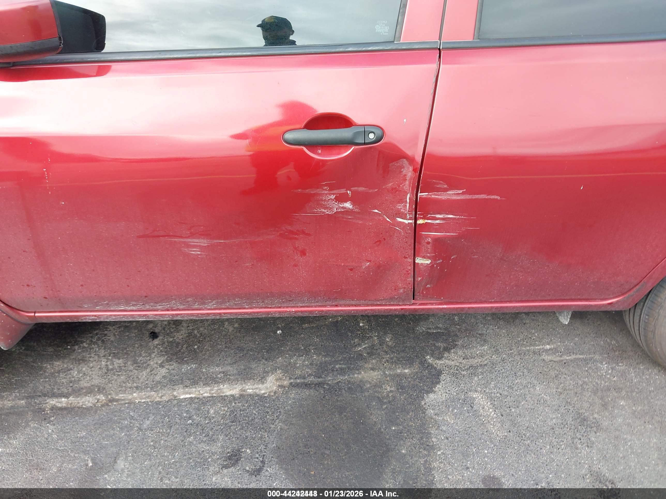 NISSAN VERSA image 6