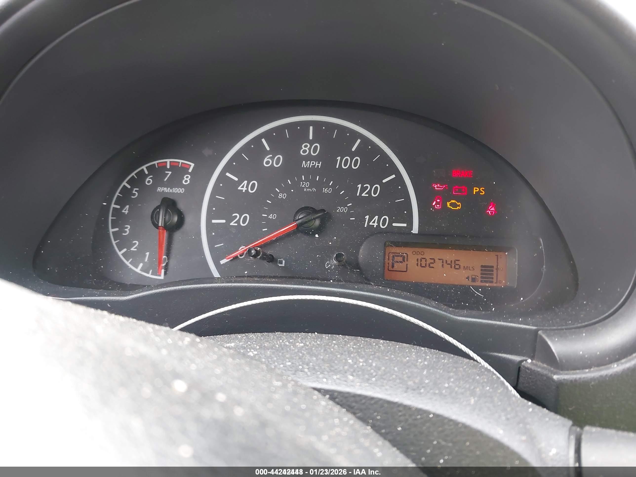 NISSAN VERSA image 7