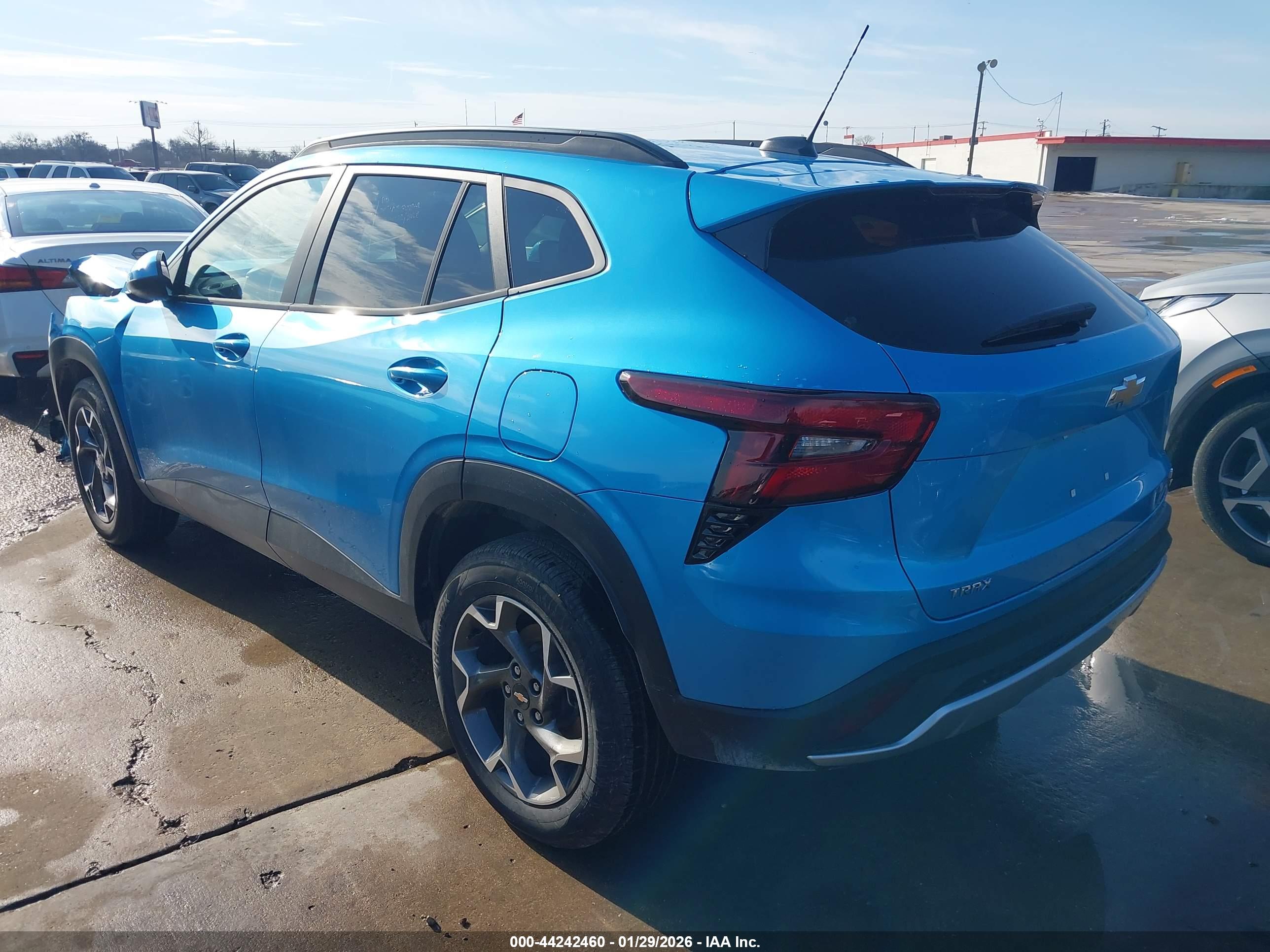 CHEVROLET TRAX image 3