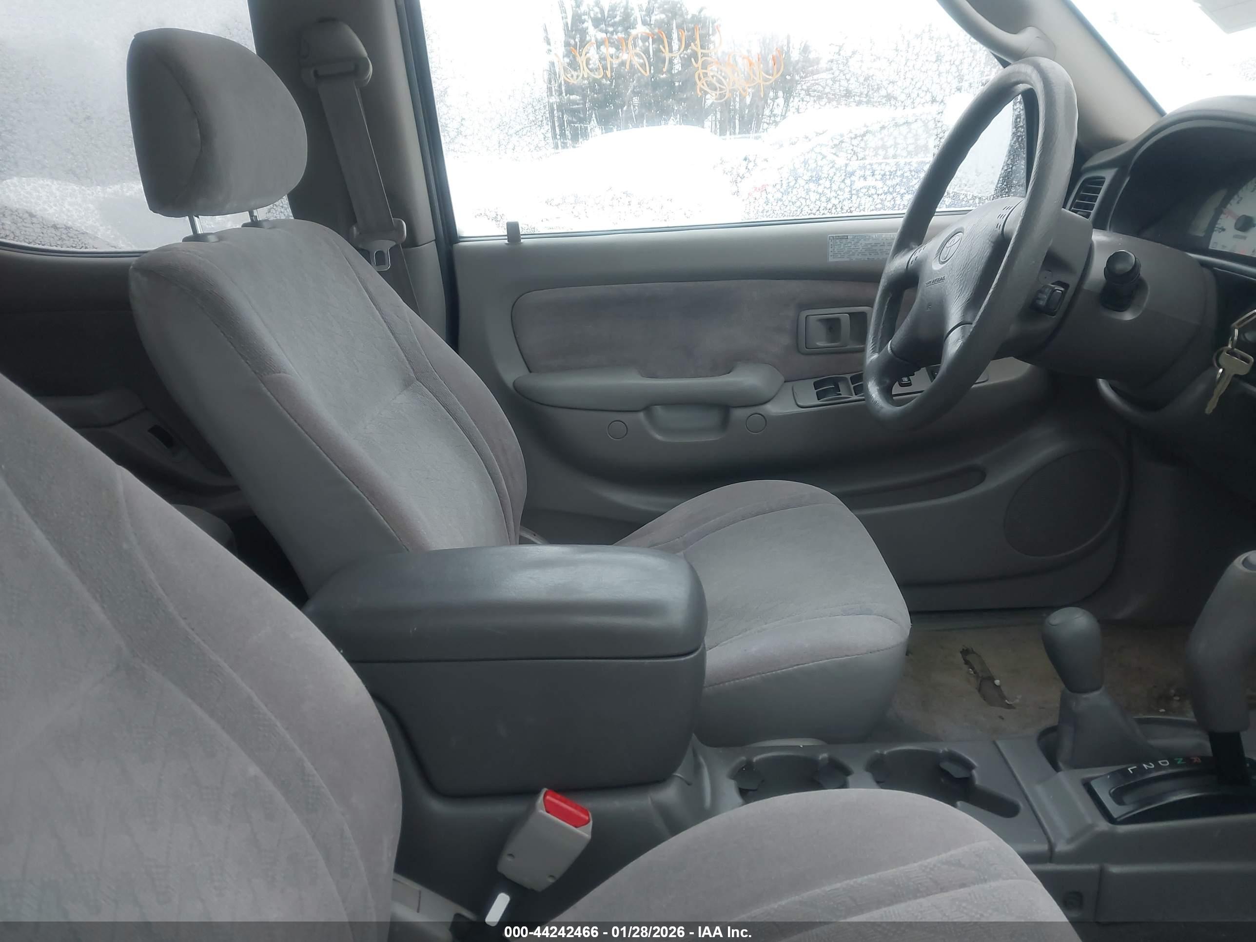 TOYOTA TACOMA image 5