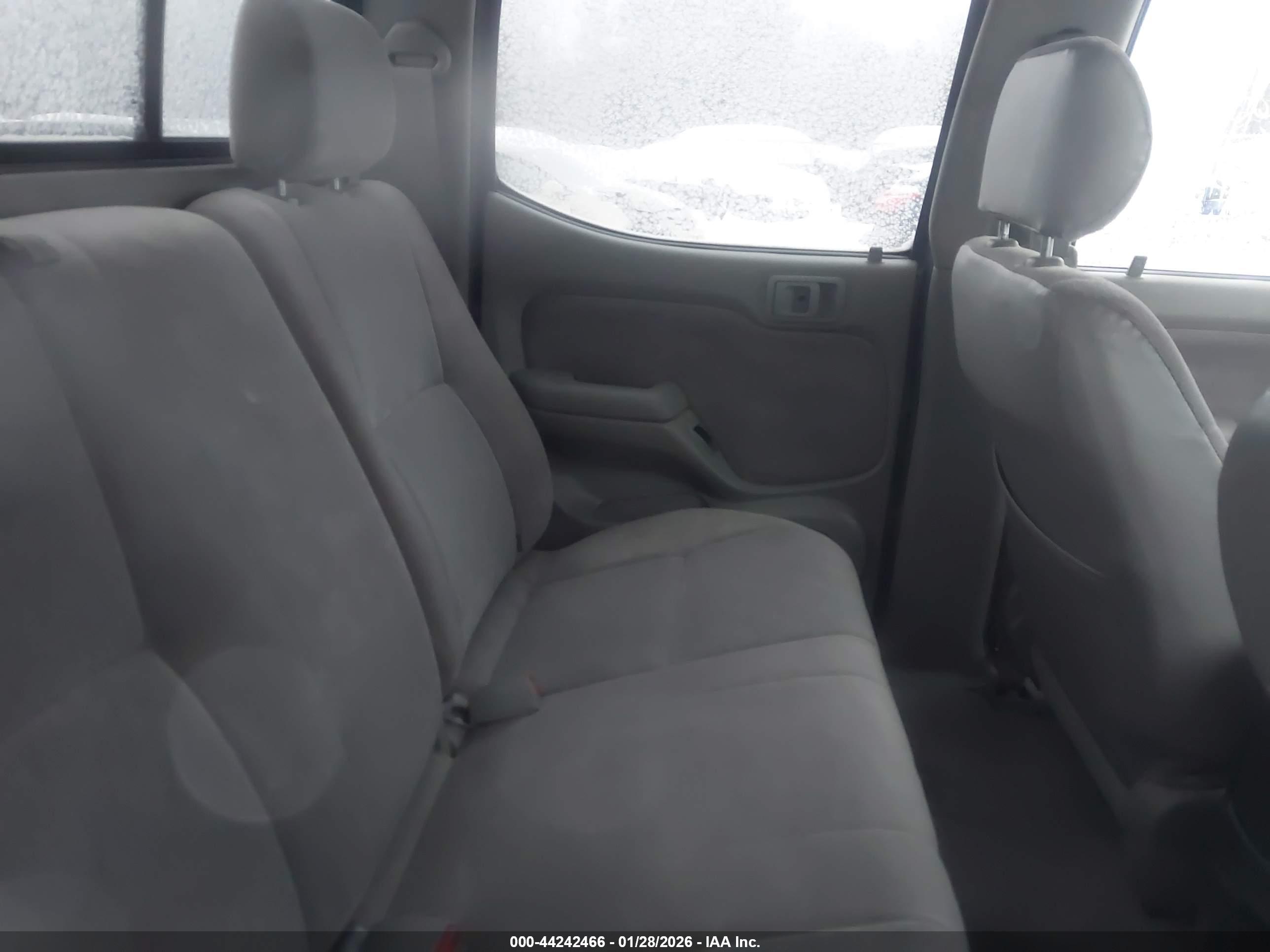 TOYOTA TACOMA image 8
