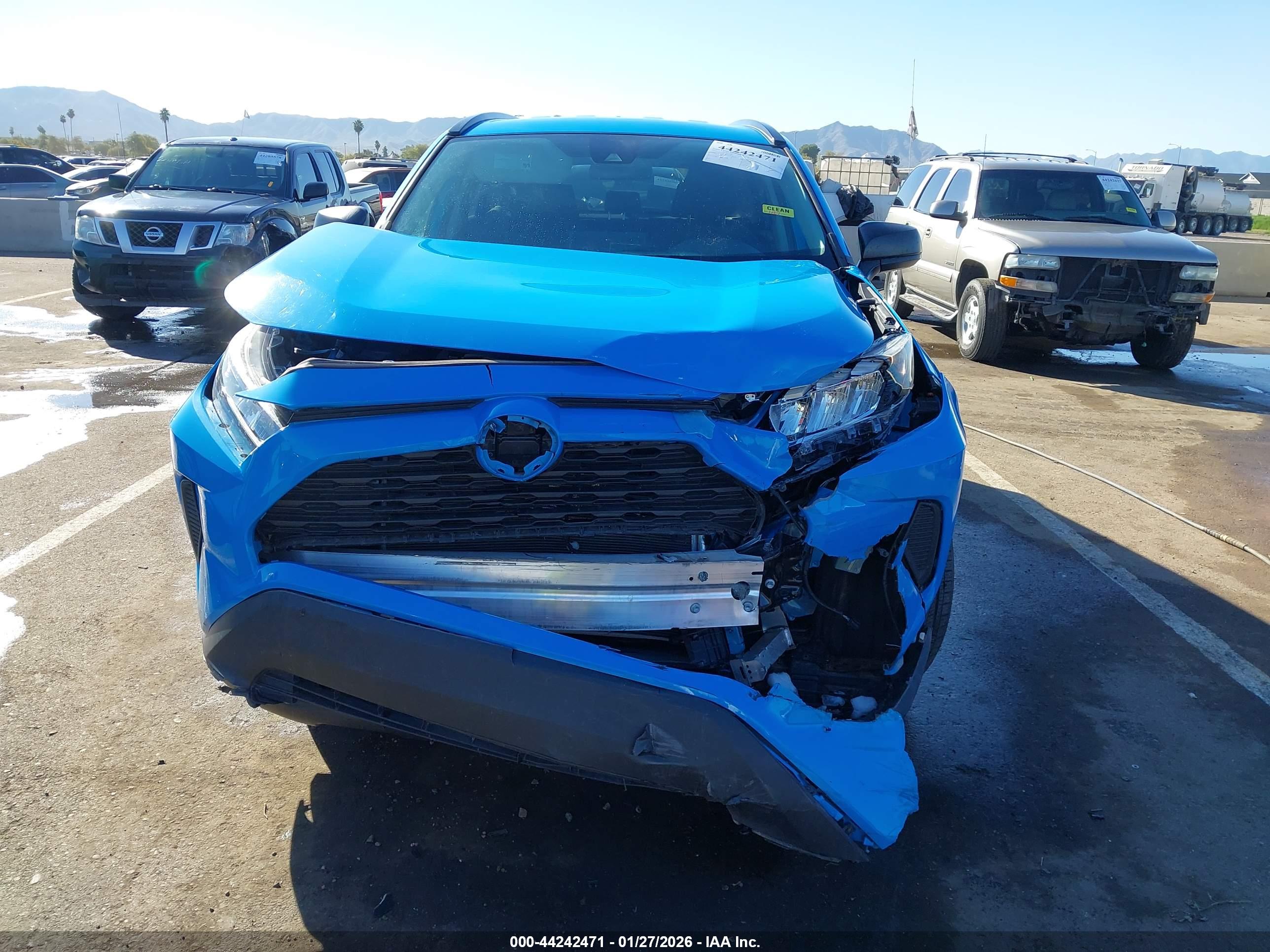 TOYOTA RAV4 image 6