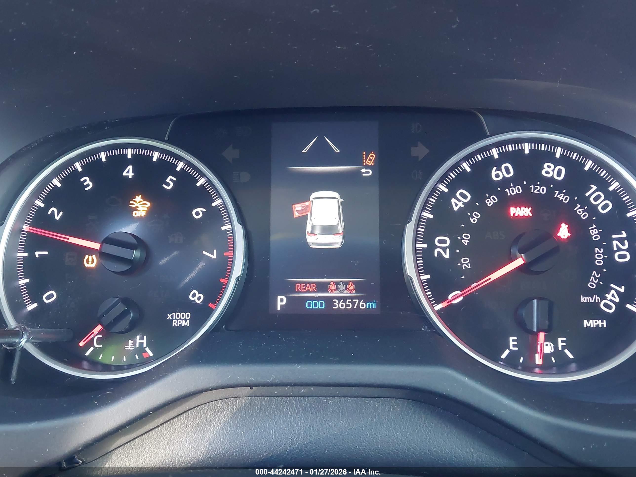TOYOTA RAV4 image 7