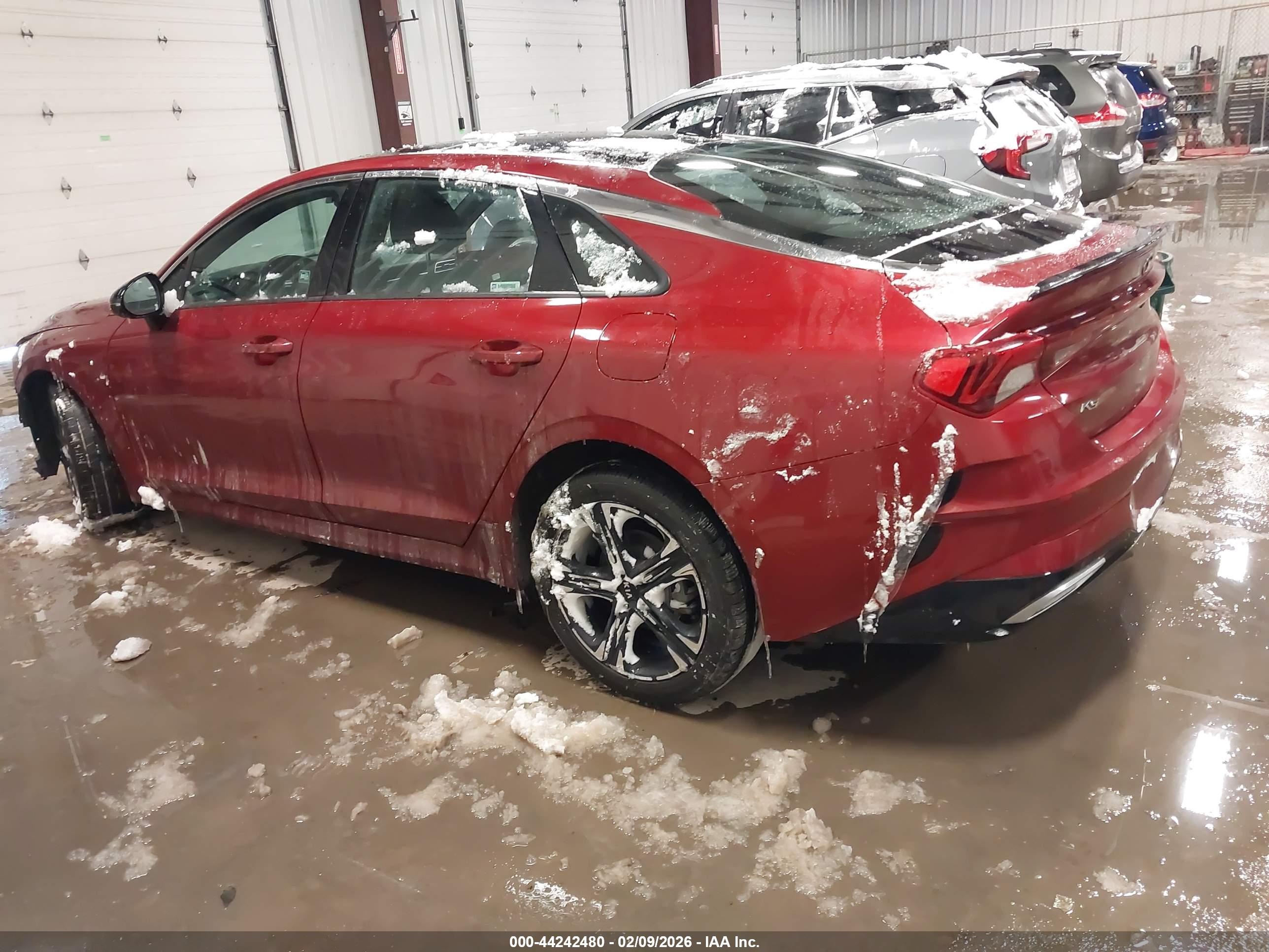 KIA K5 image 3