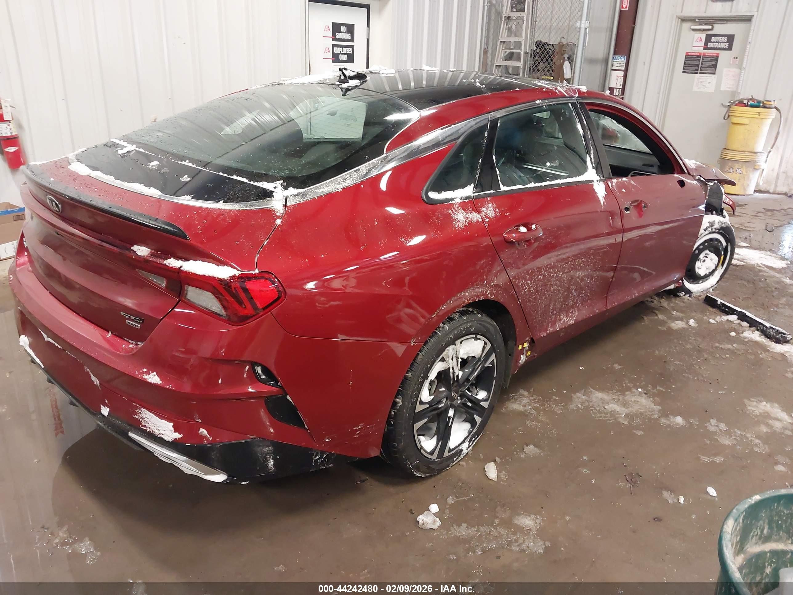 KIA K5 image 4
