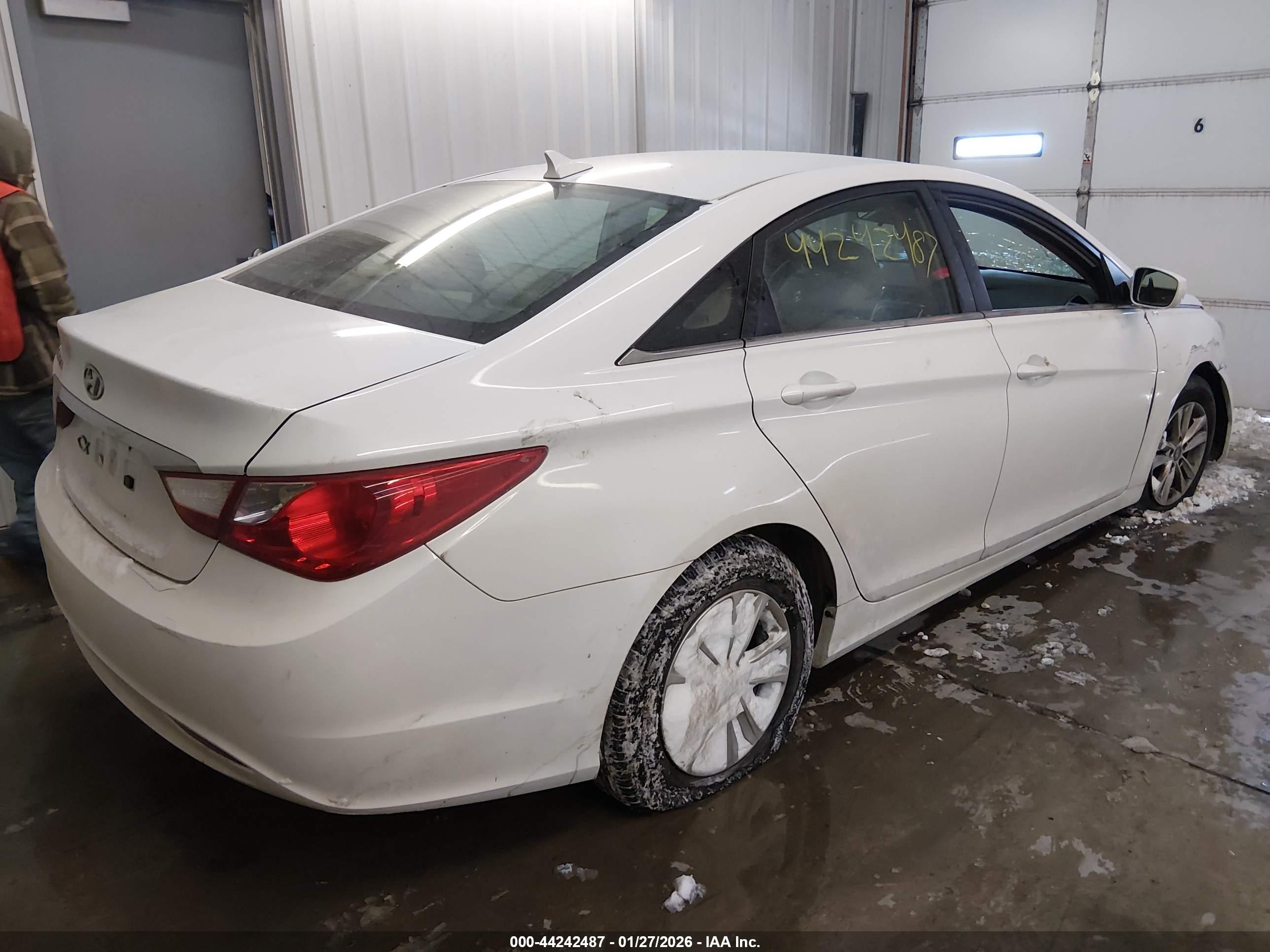HYUNDAI SONATA image 4