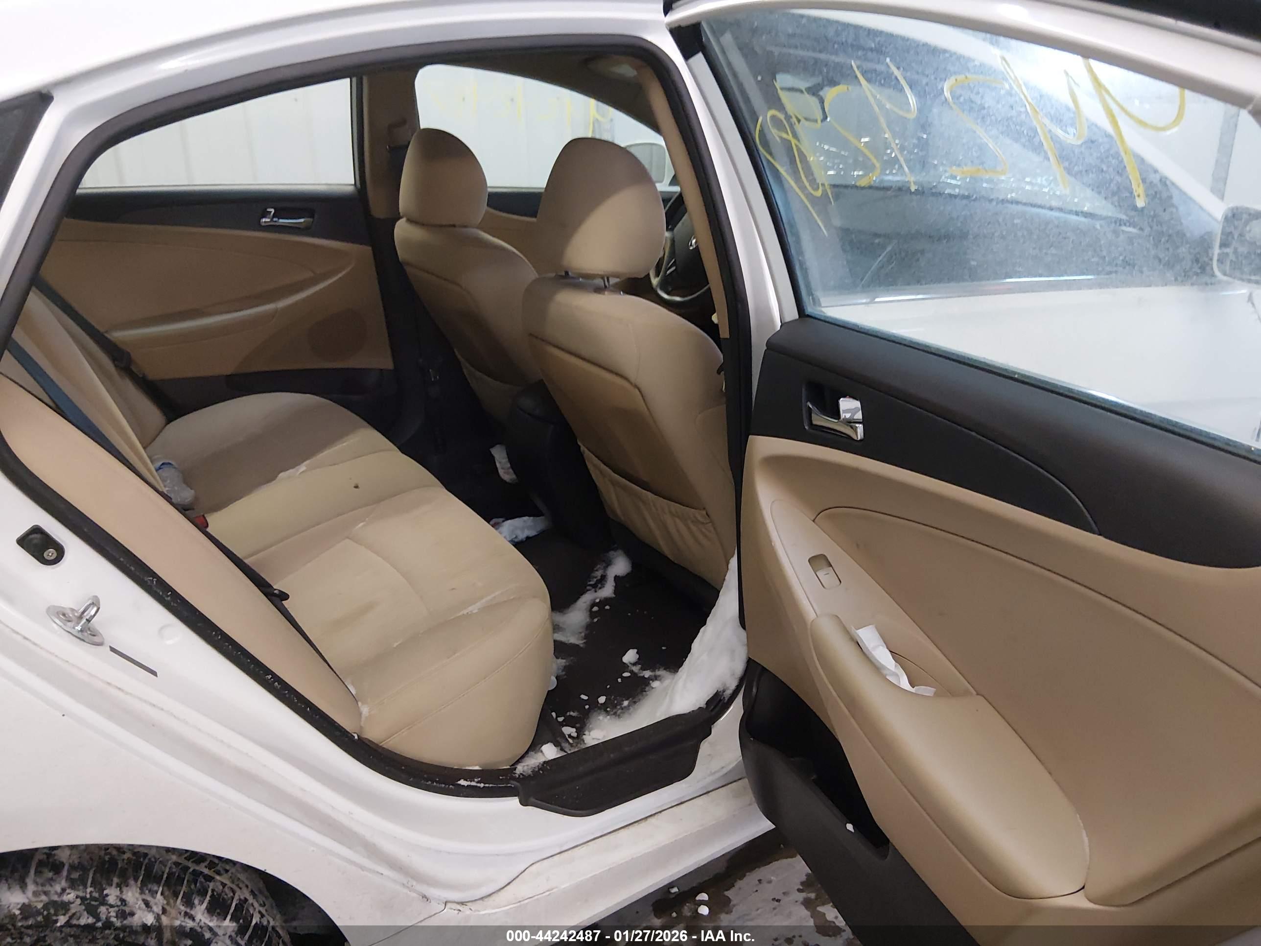 HYUNDAI SONATA image 8