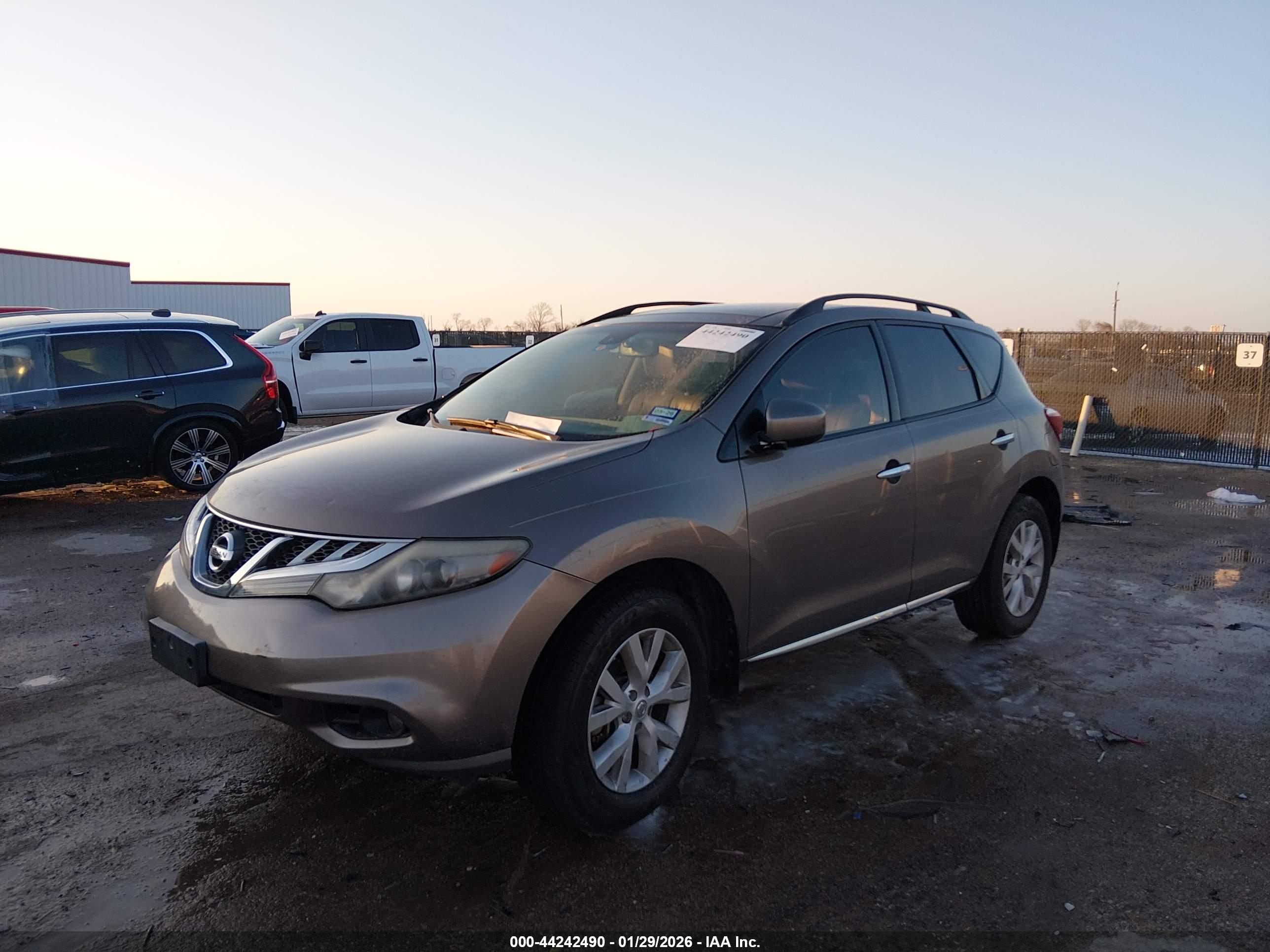 NISSAN MURANO image 2