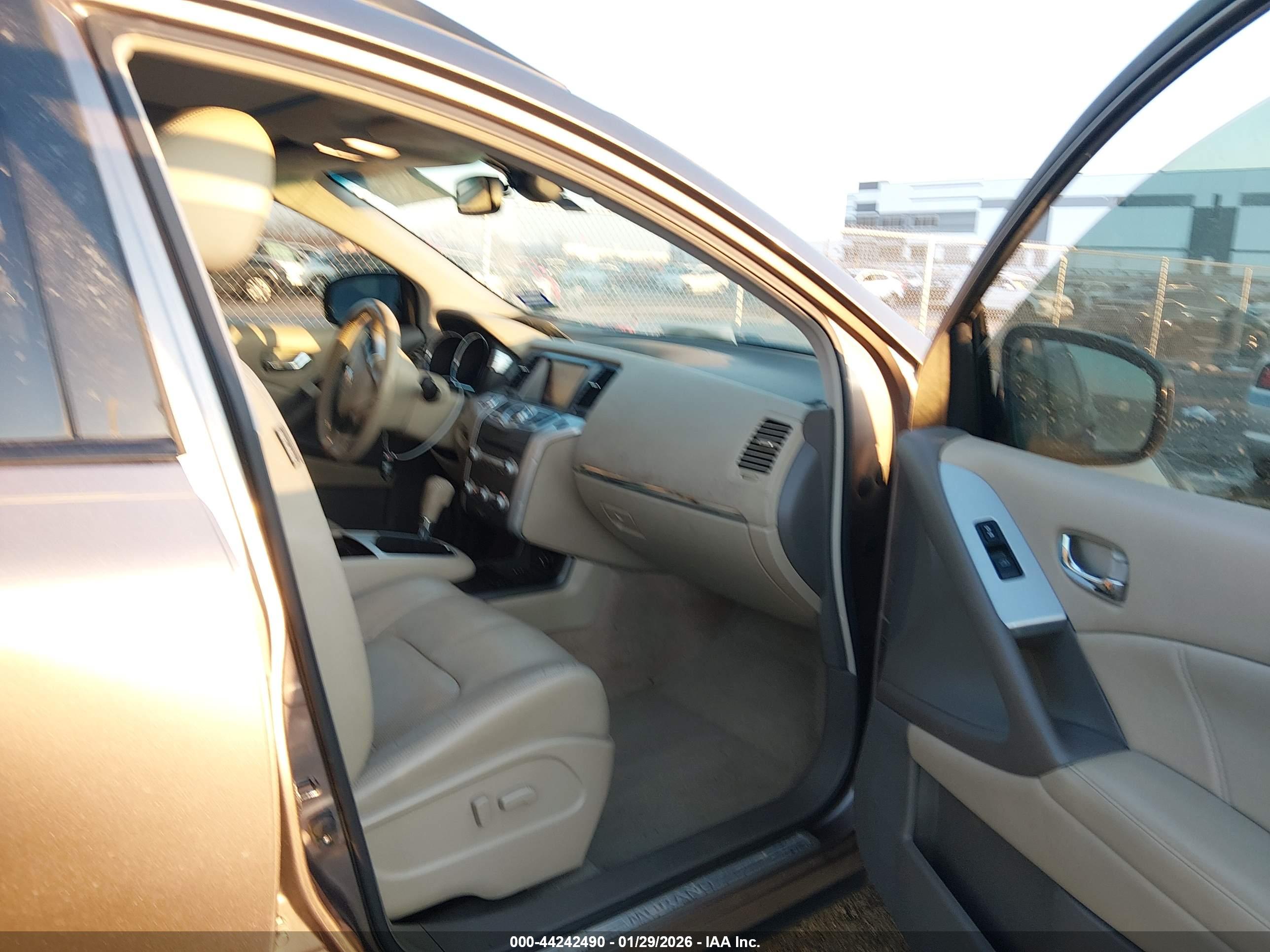 NISSAN MURANO image 5