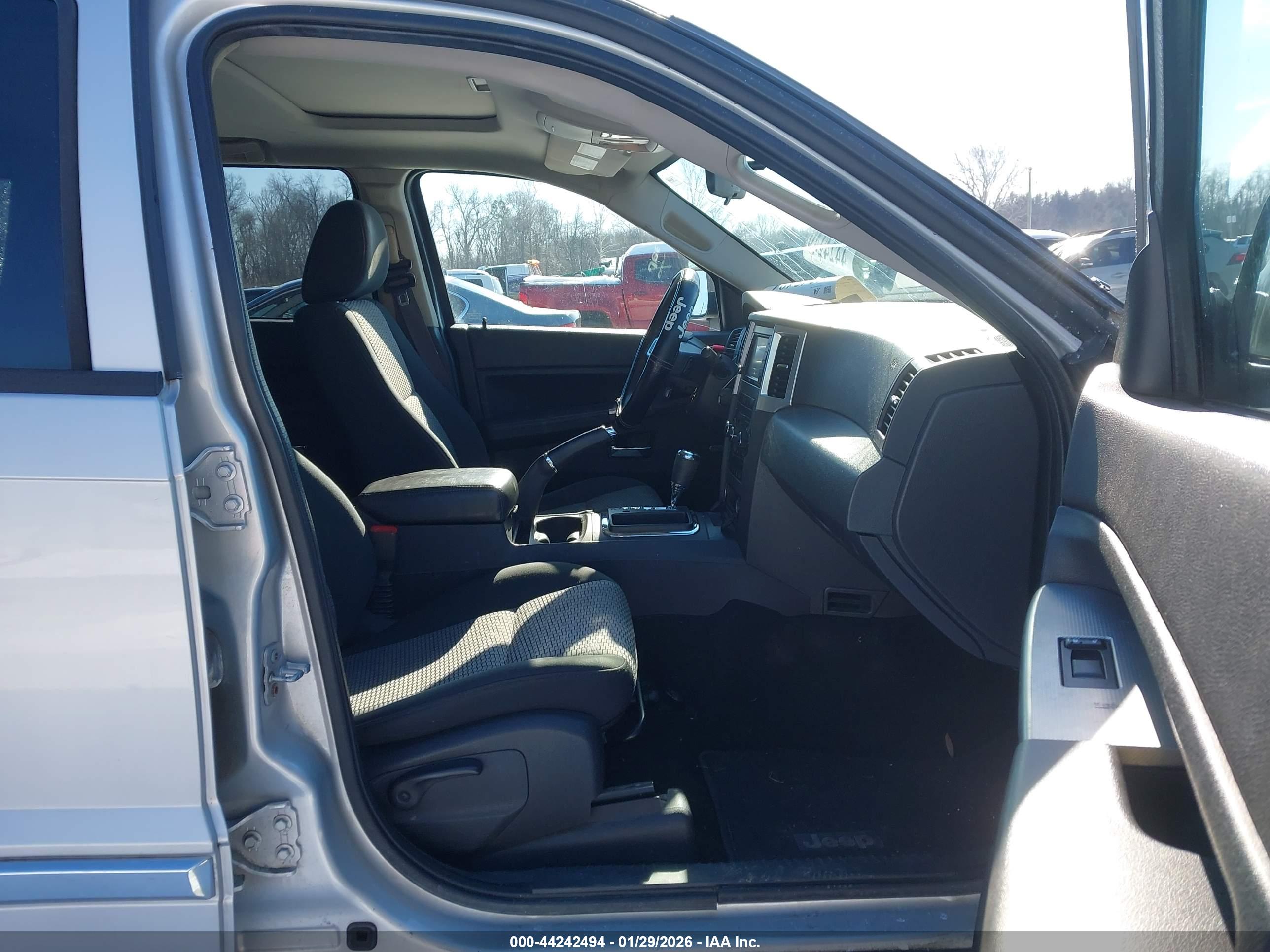 JEEP GRAND image 5