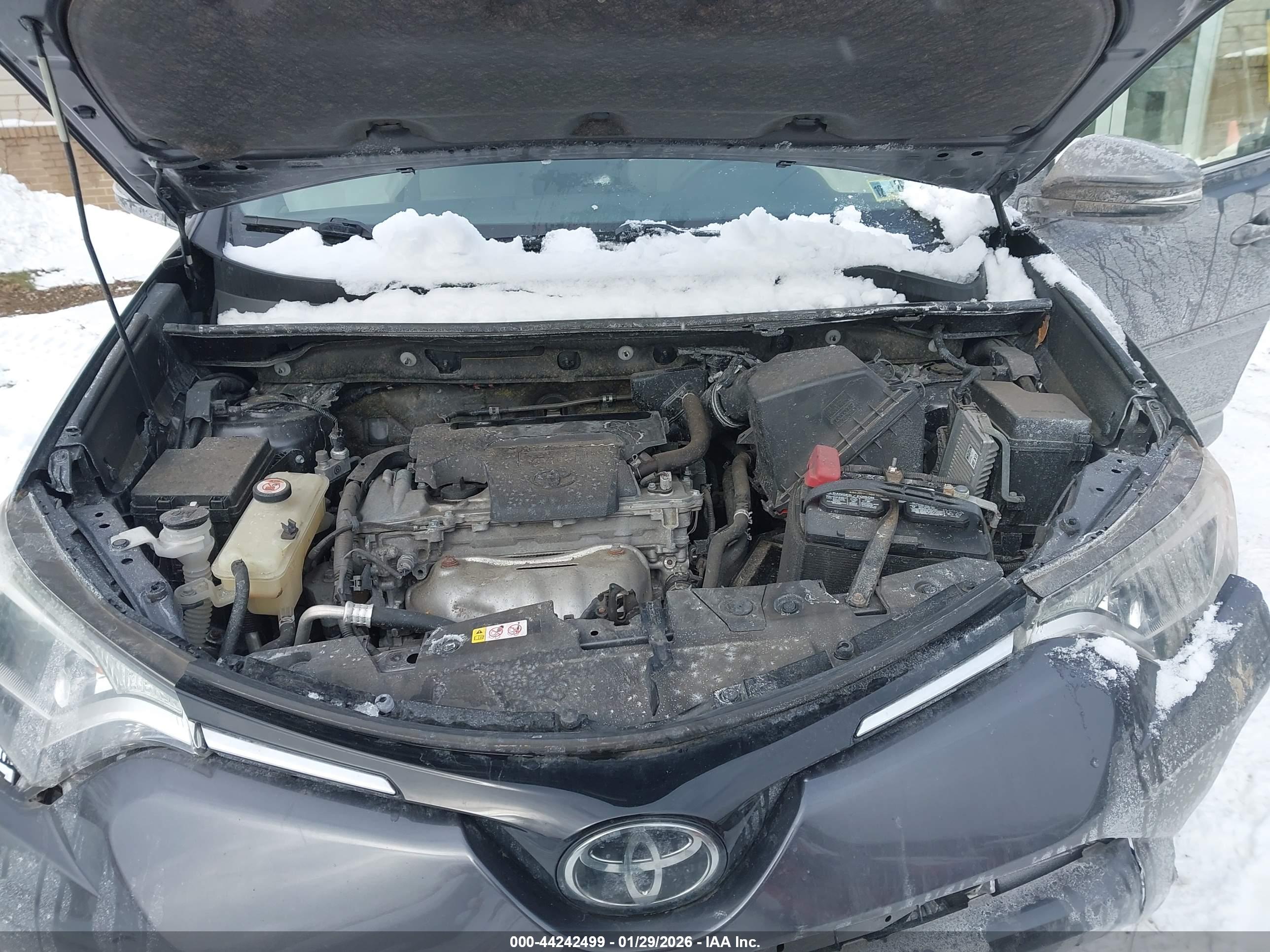 TOYOTA RAV4 image 10