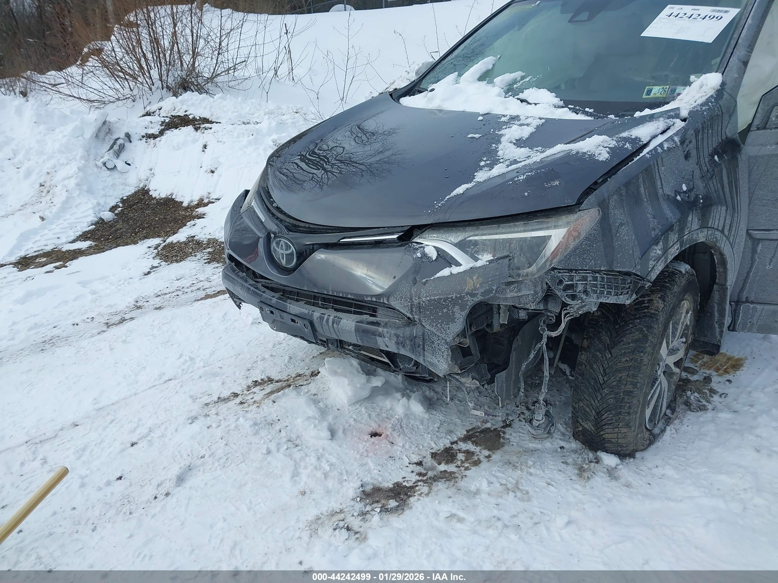 TOYOTA RAV4 image 6