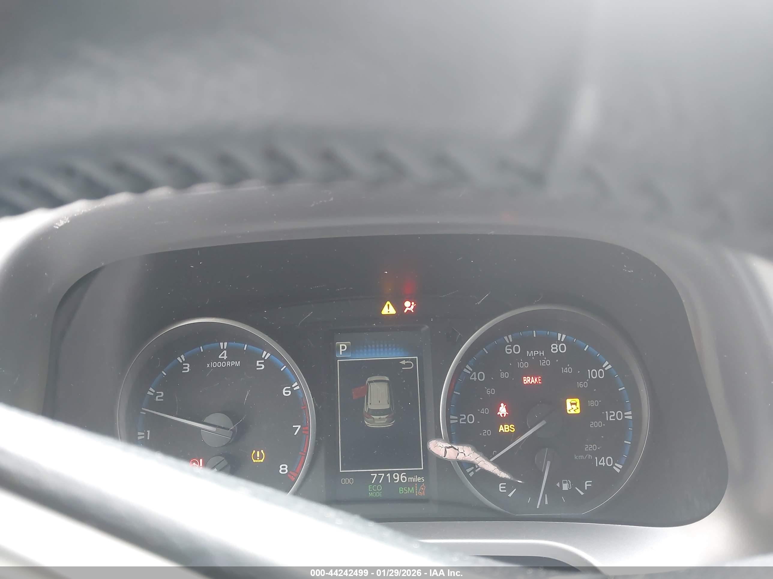 TOYOTA RAV4 image 7