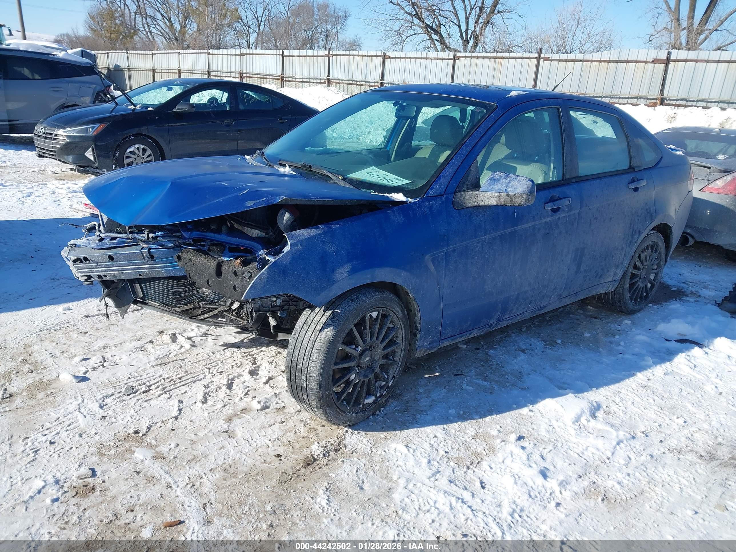 FORD FOCUS image 2