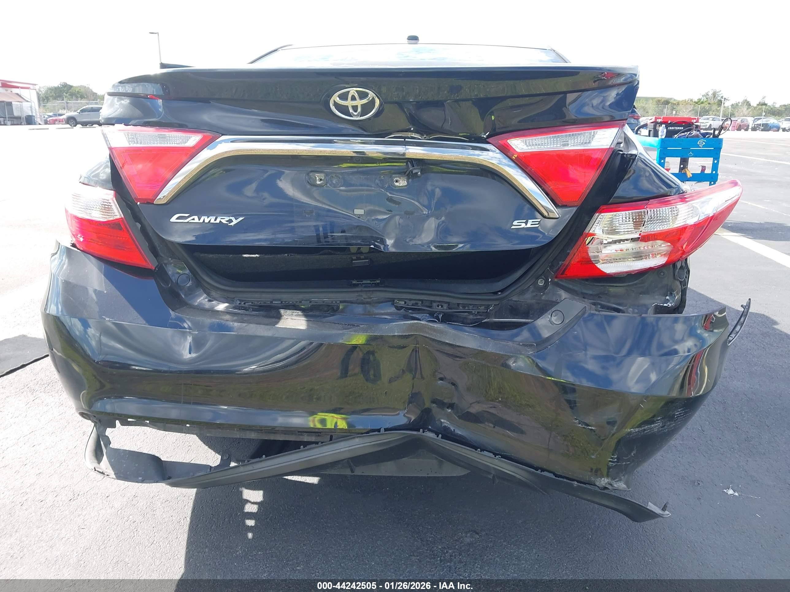 TOYOTA CAMRY image 6