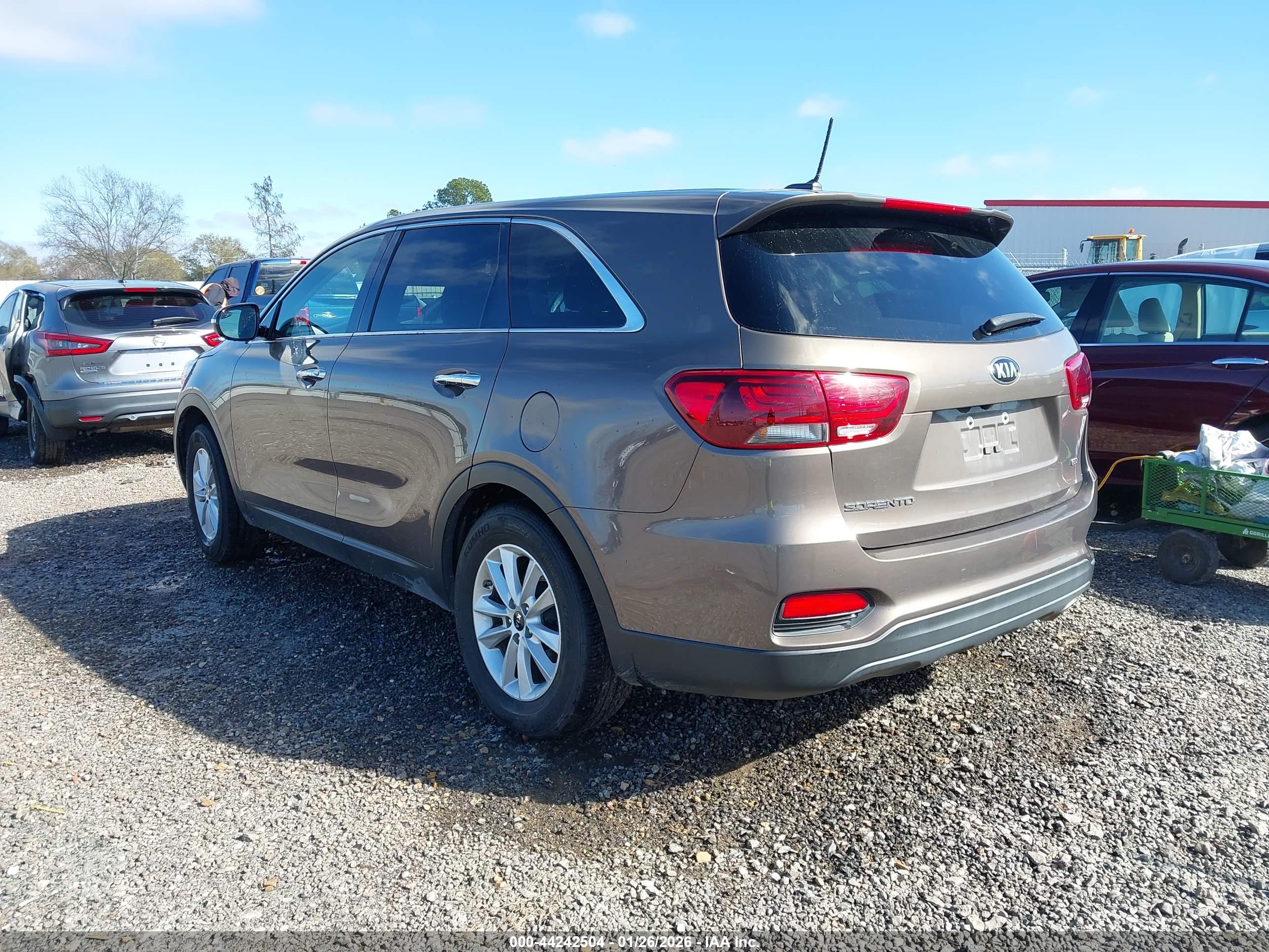 KIA SORENTO image 3