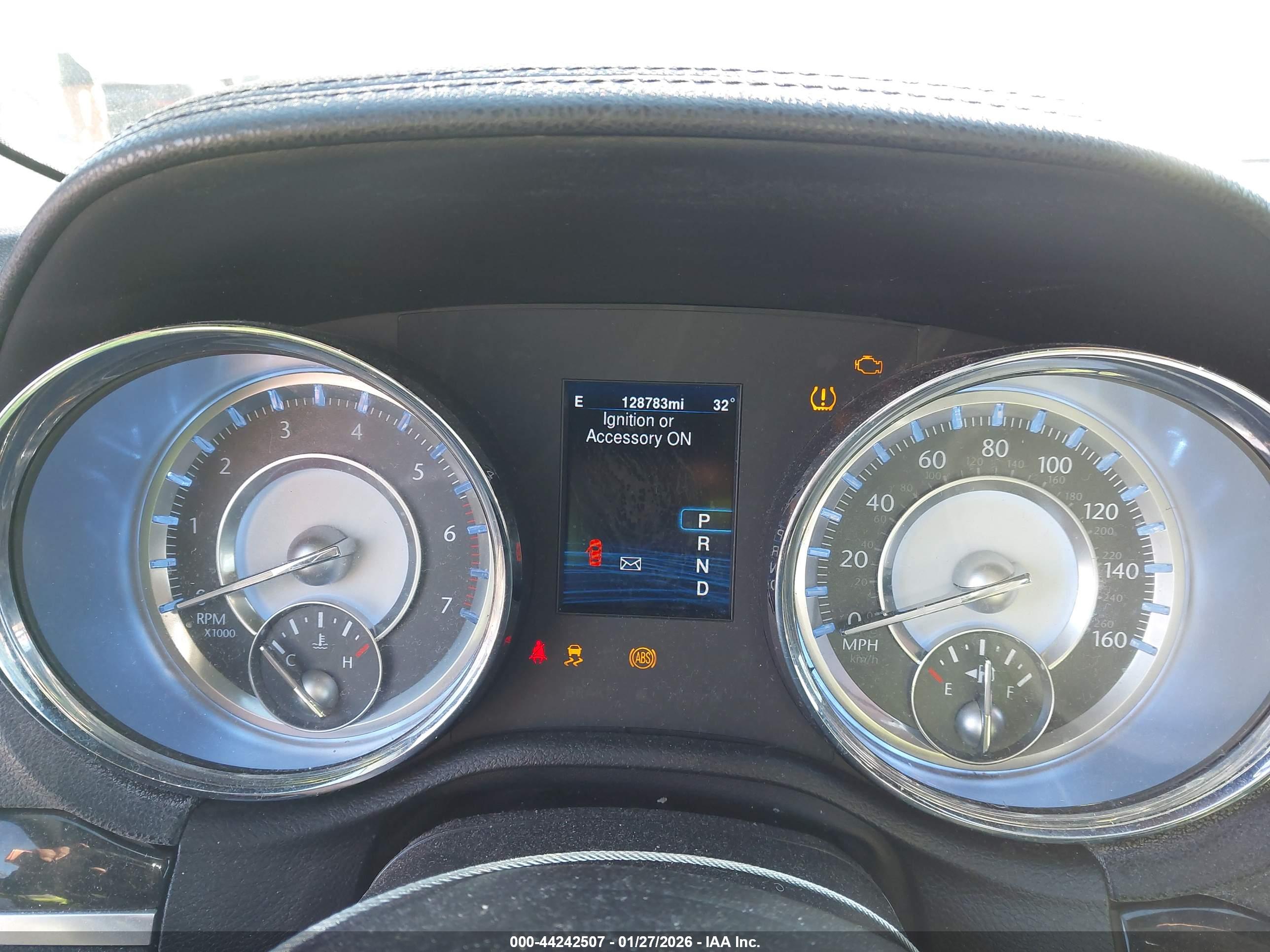 CHRYSLER 300C image 7