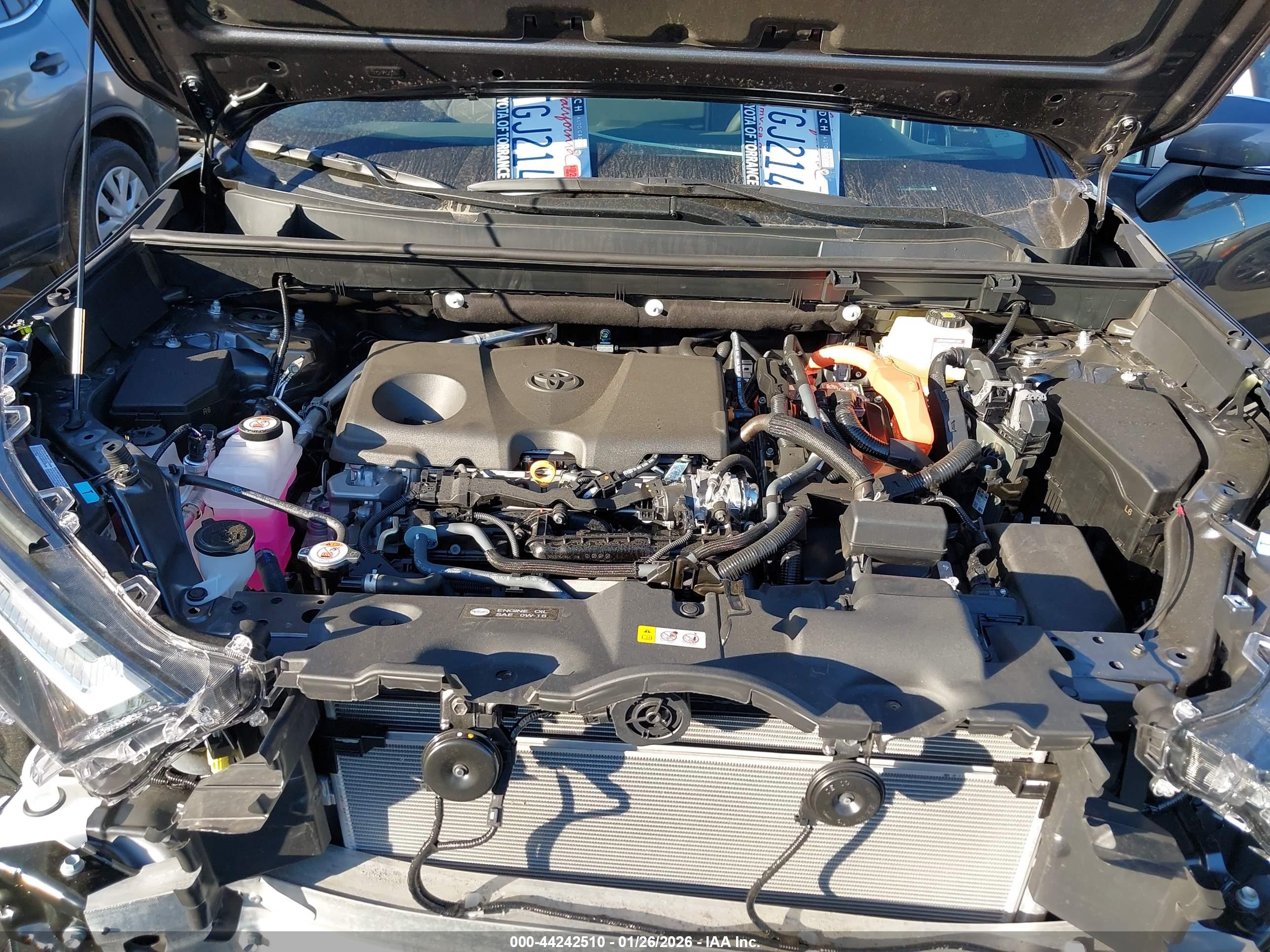 TOYOTA RAV4 image 10