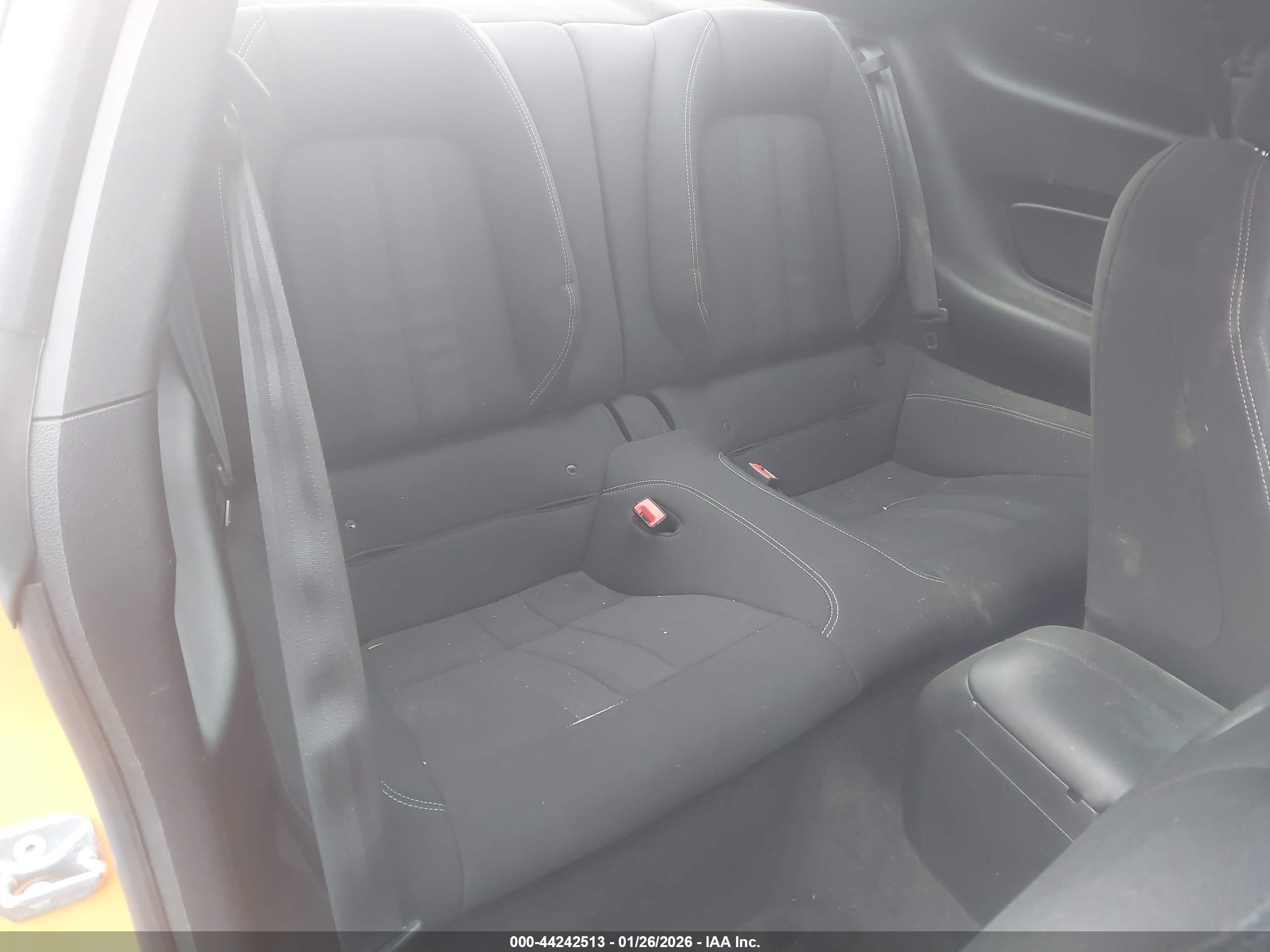 FORD MUSTANG image 8