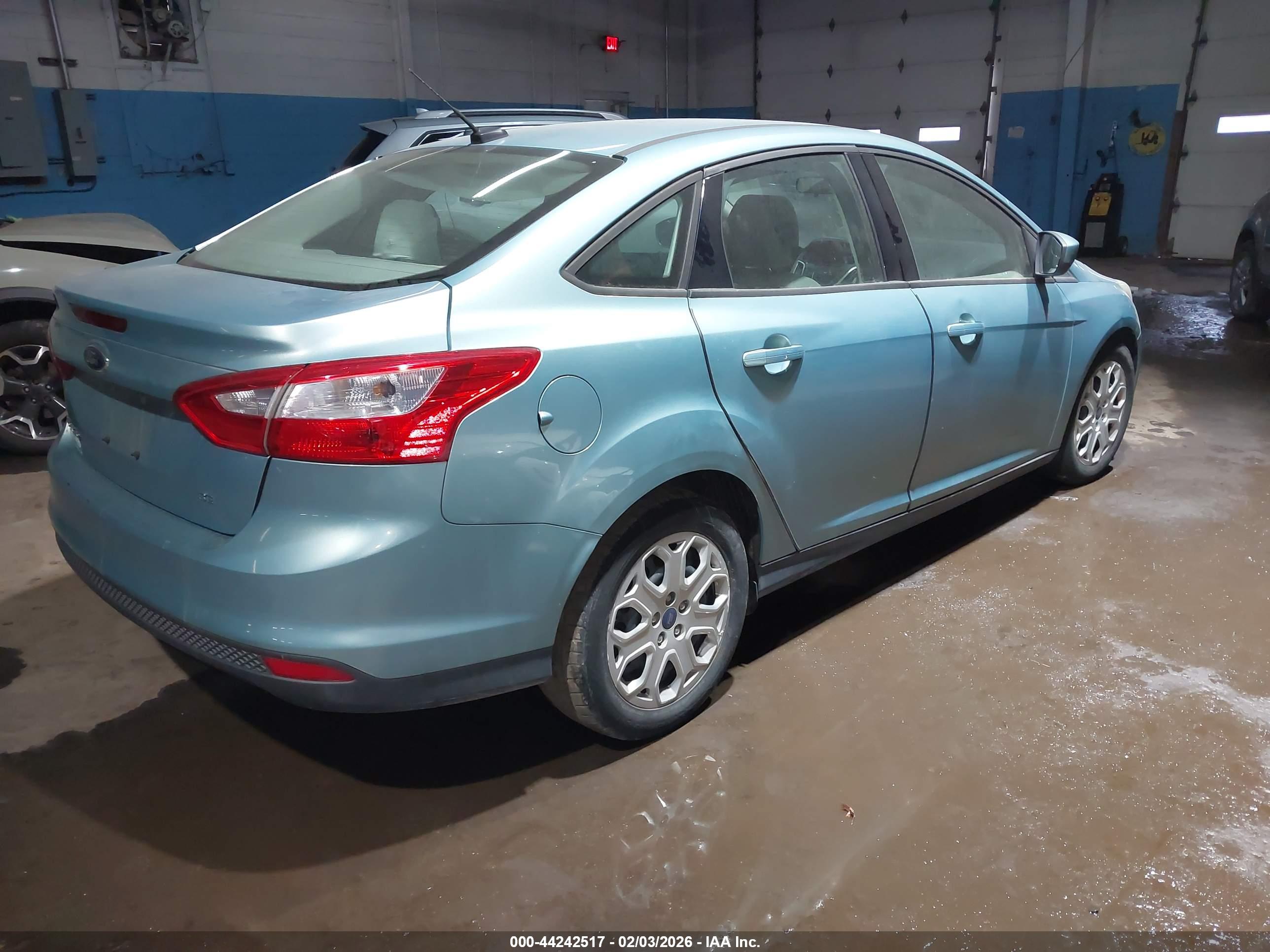 FORD FOCUS image 4