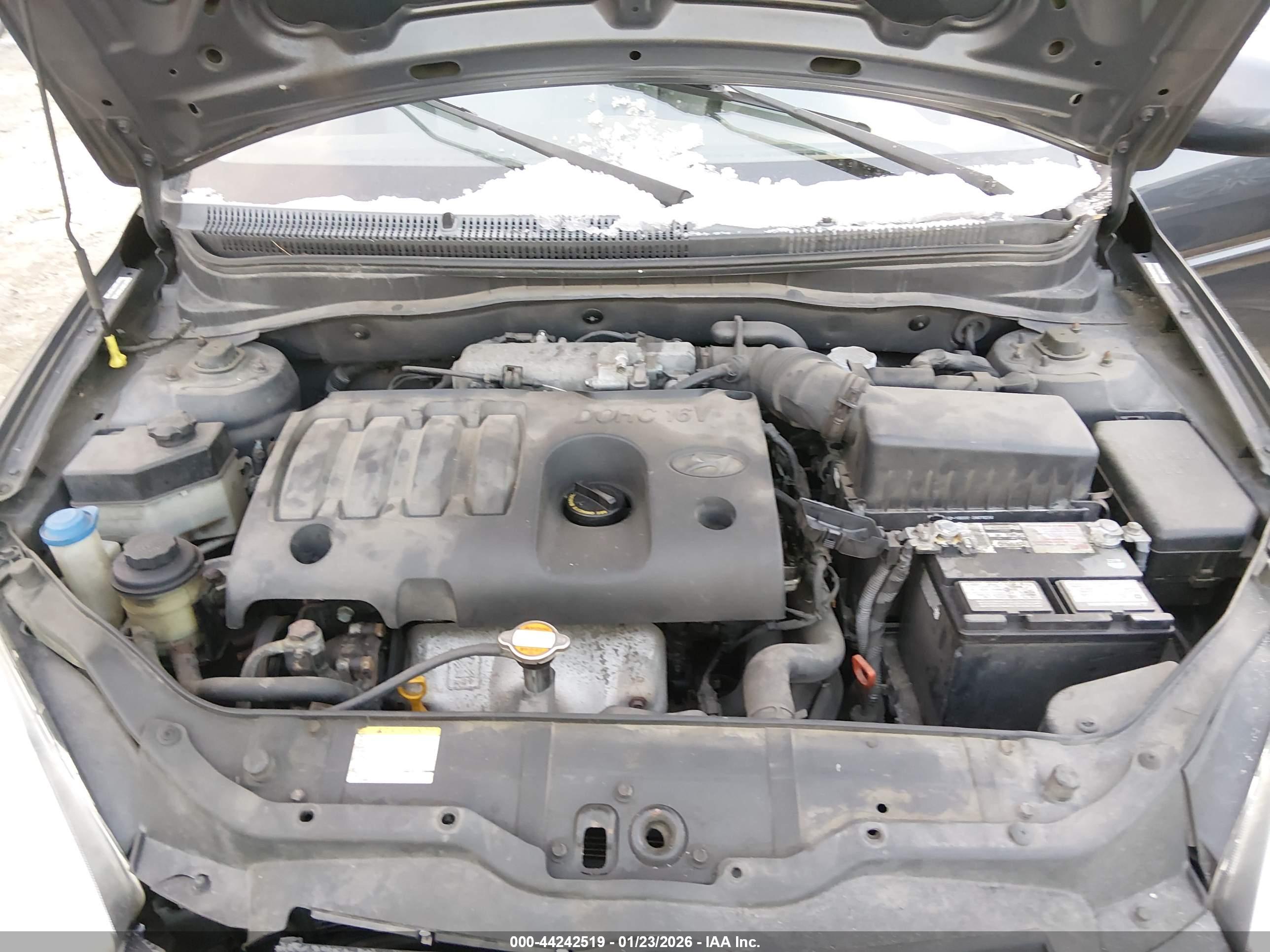 HYUNDAI ACCENT image 10