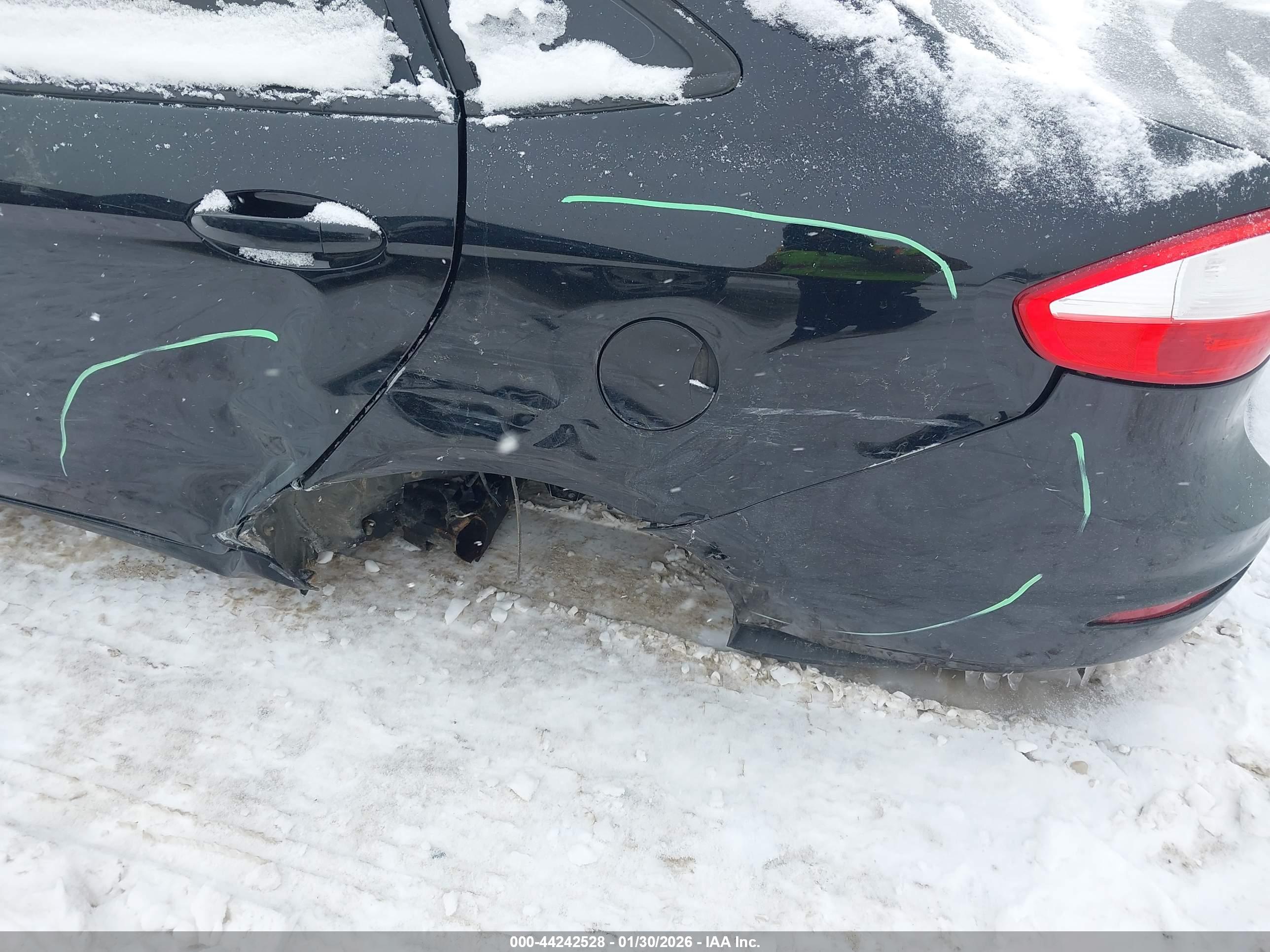 FORD FIESTA image 6