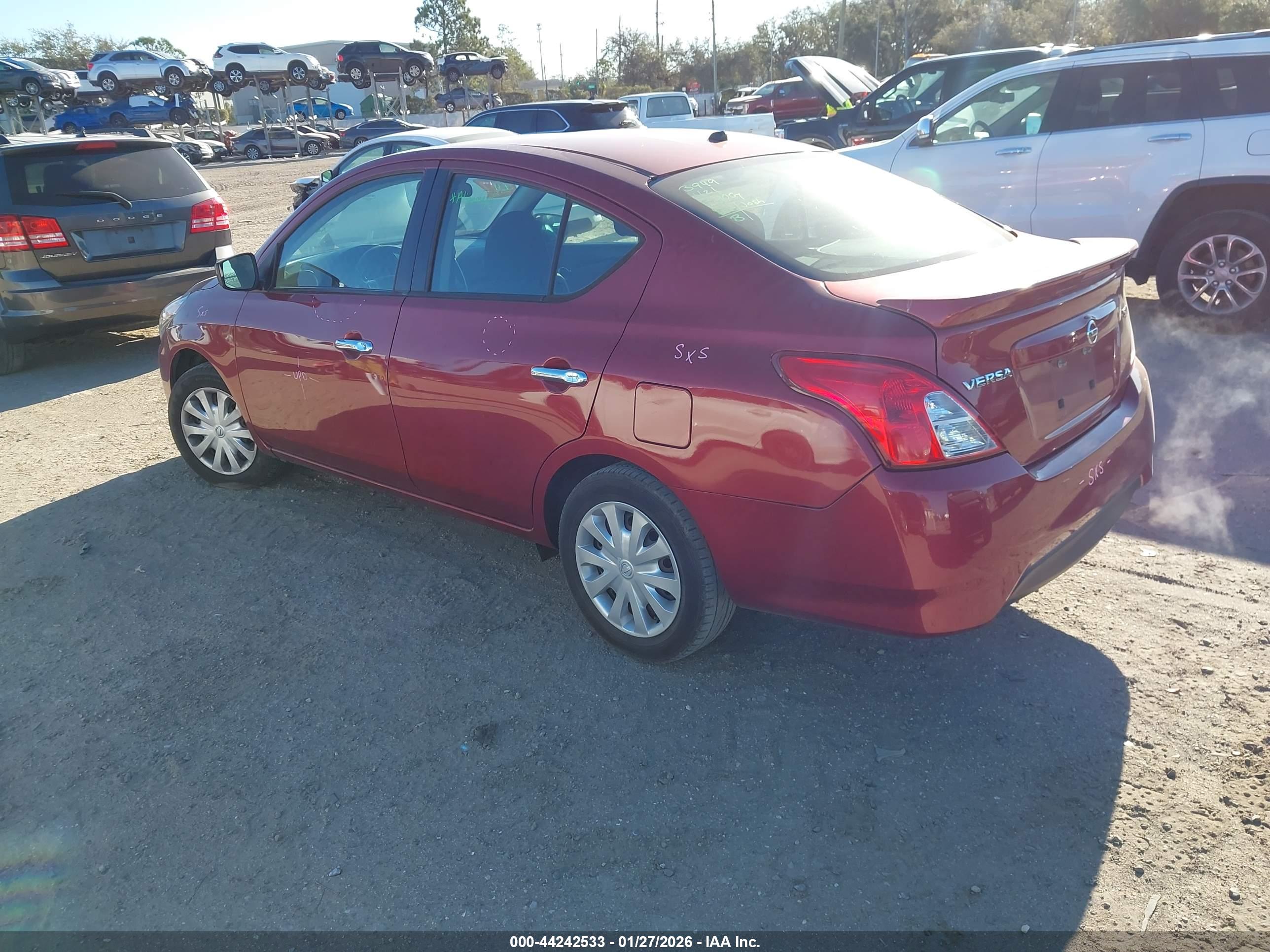 NISSAN VERSA image 3