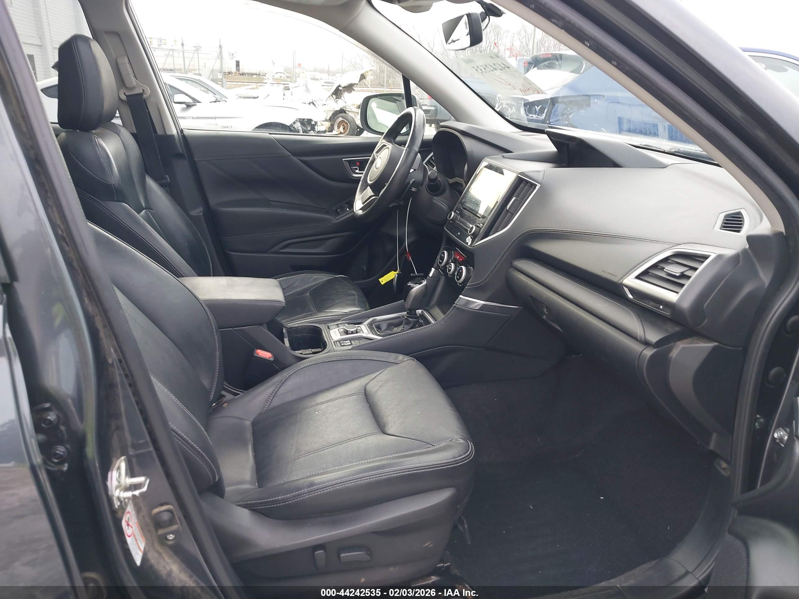 SUBARU FORESTER image 5