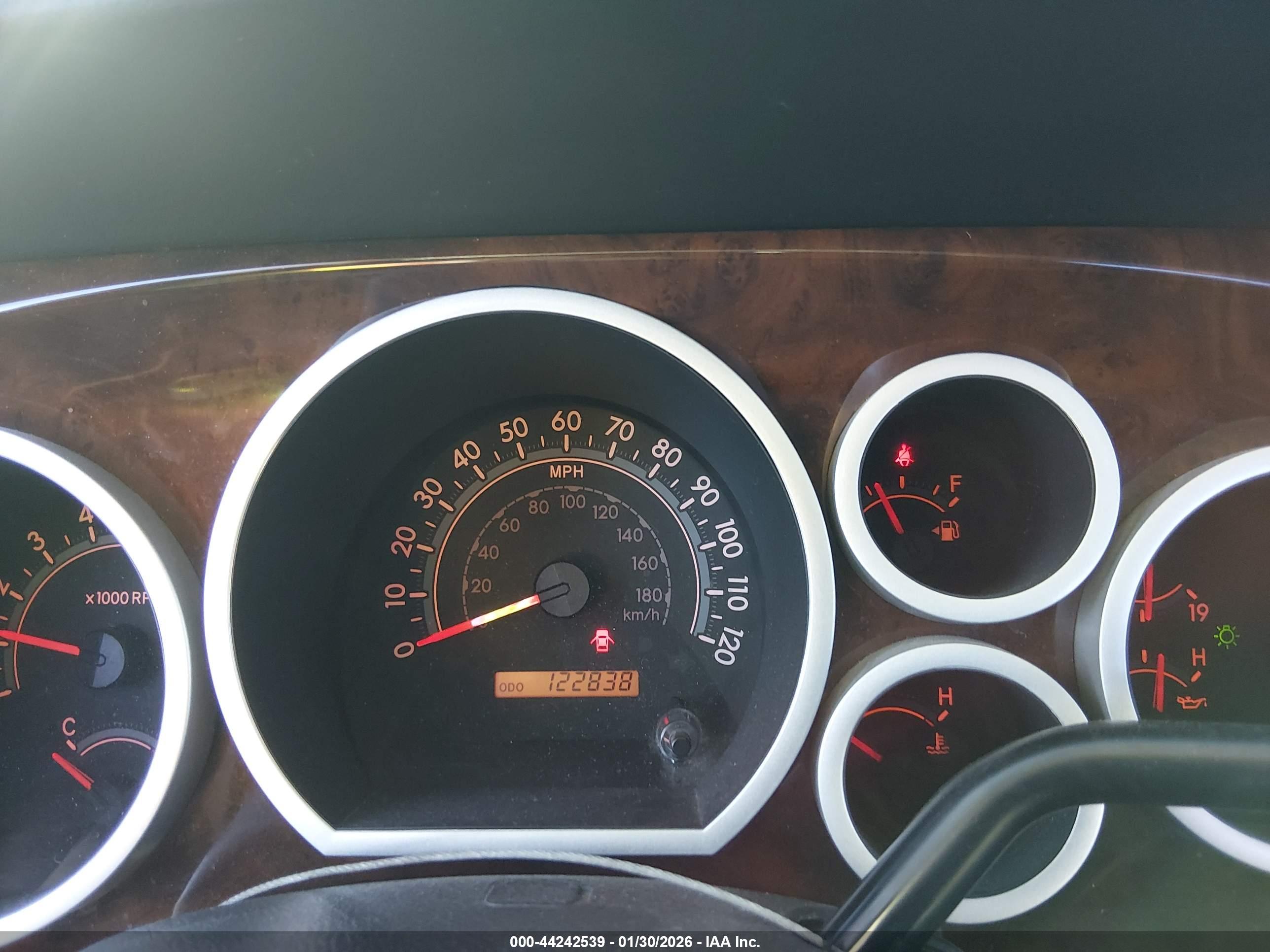 TOYOTA TUNDRA image 7