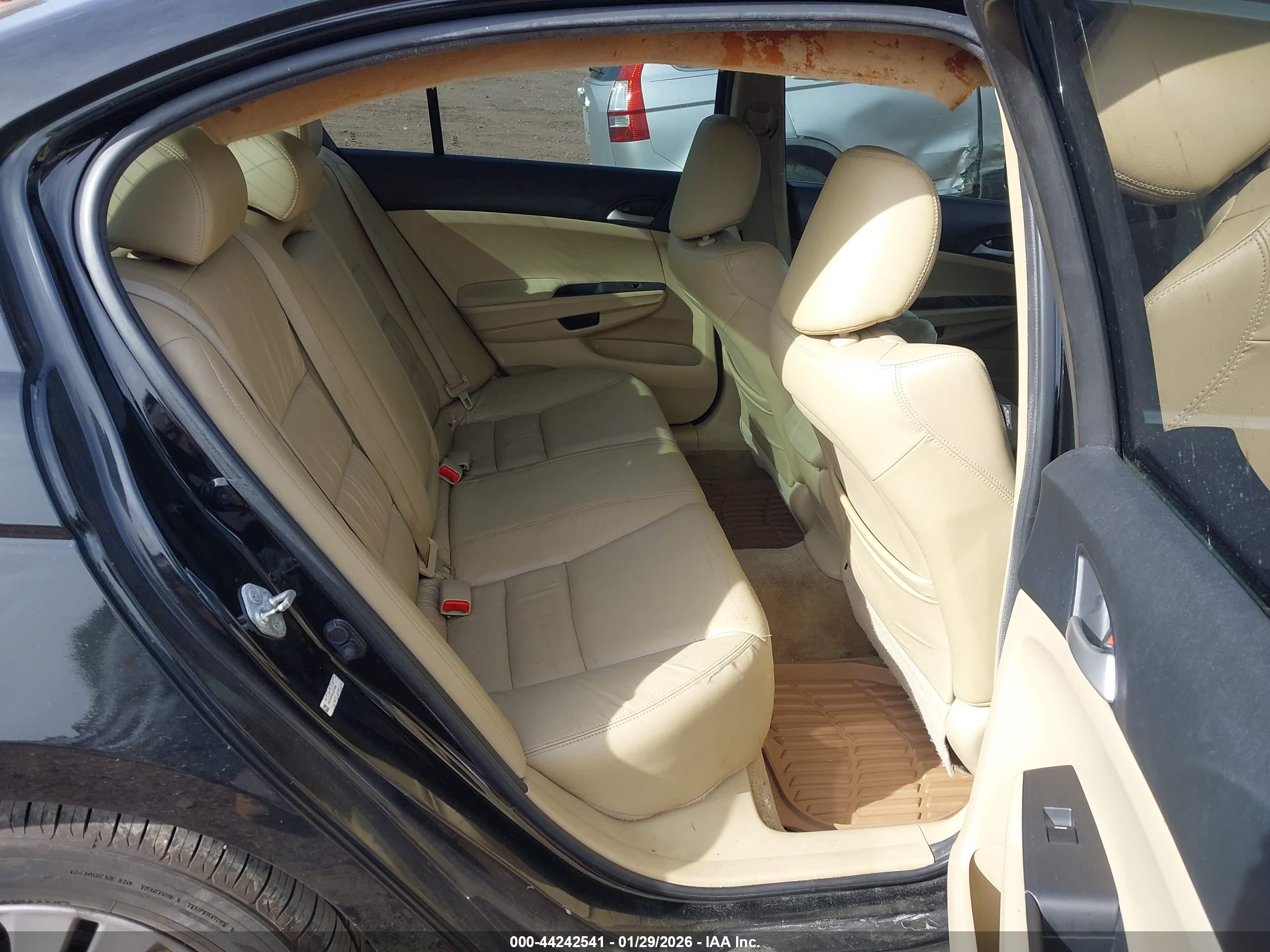 HONDA ACCORD image 8