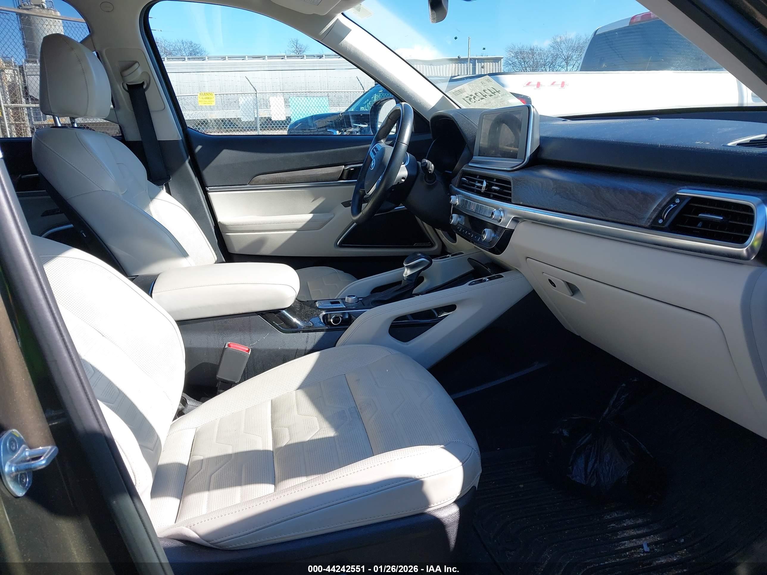 KIA TELLURIDE image 5