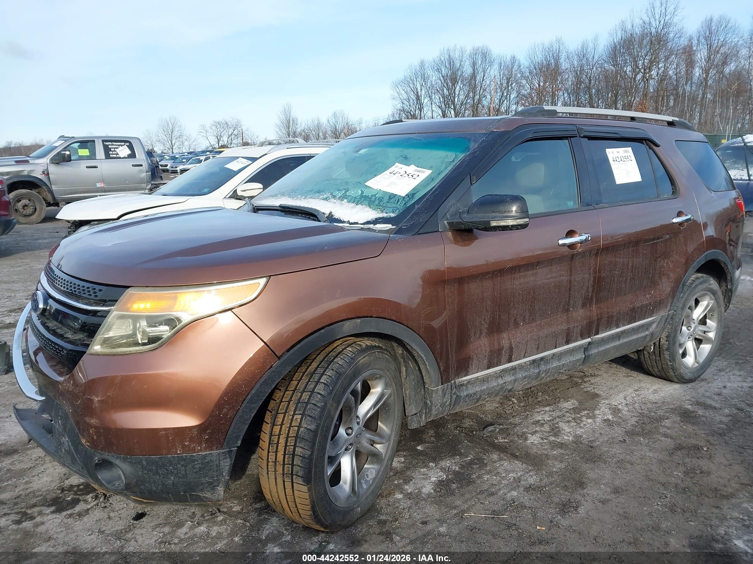 FORD EXPLORER image 2